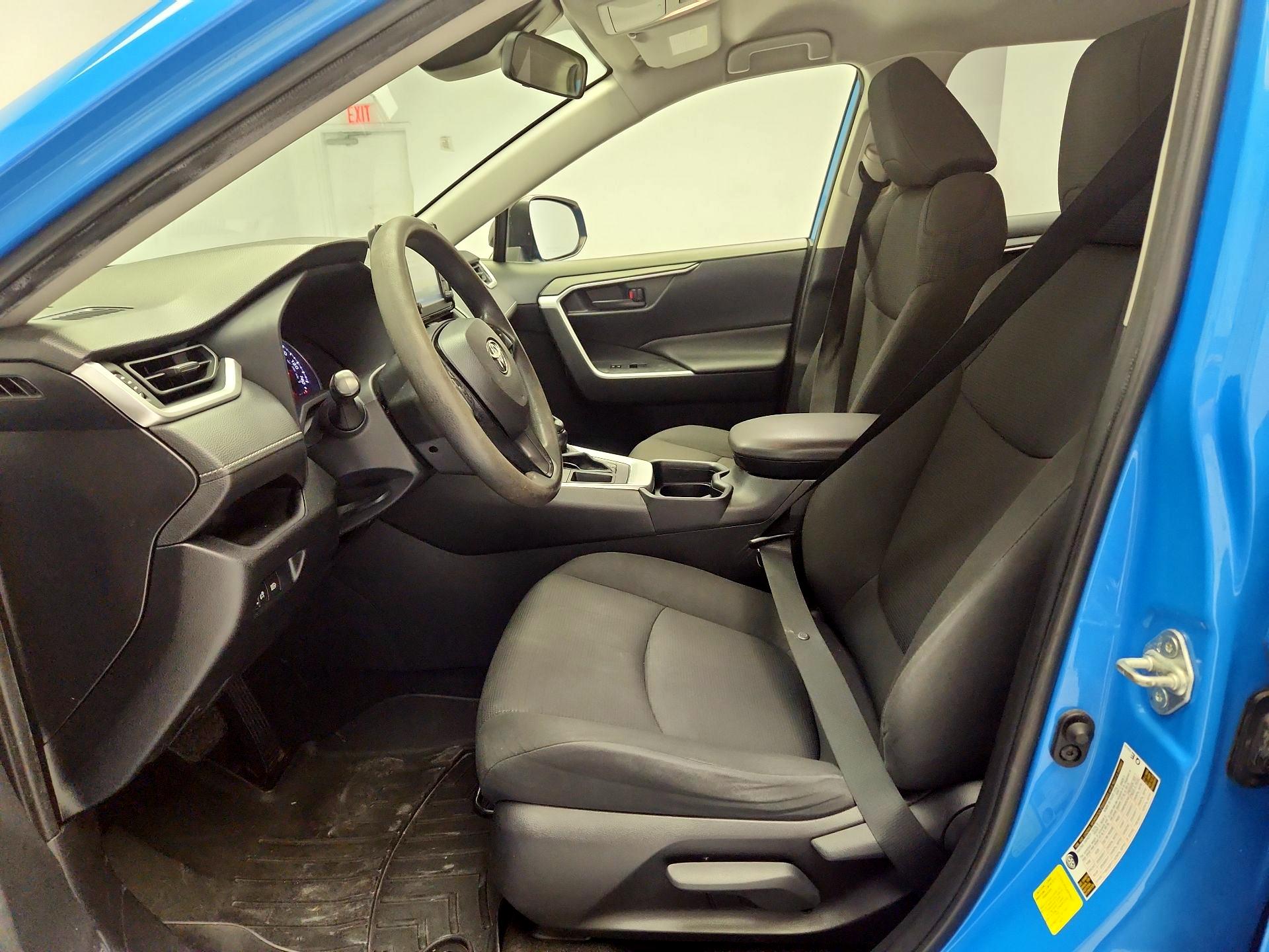 Thumbnail: 2019 Toyota RAV4 - 11