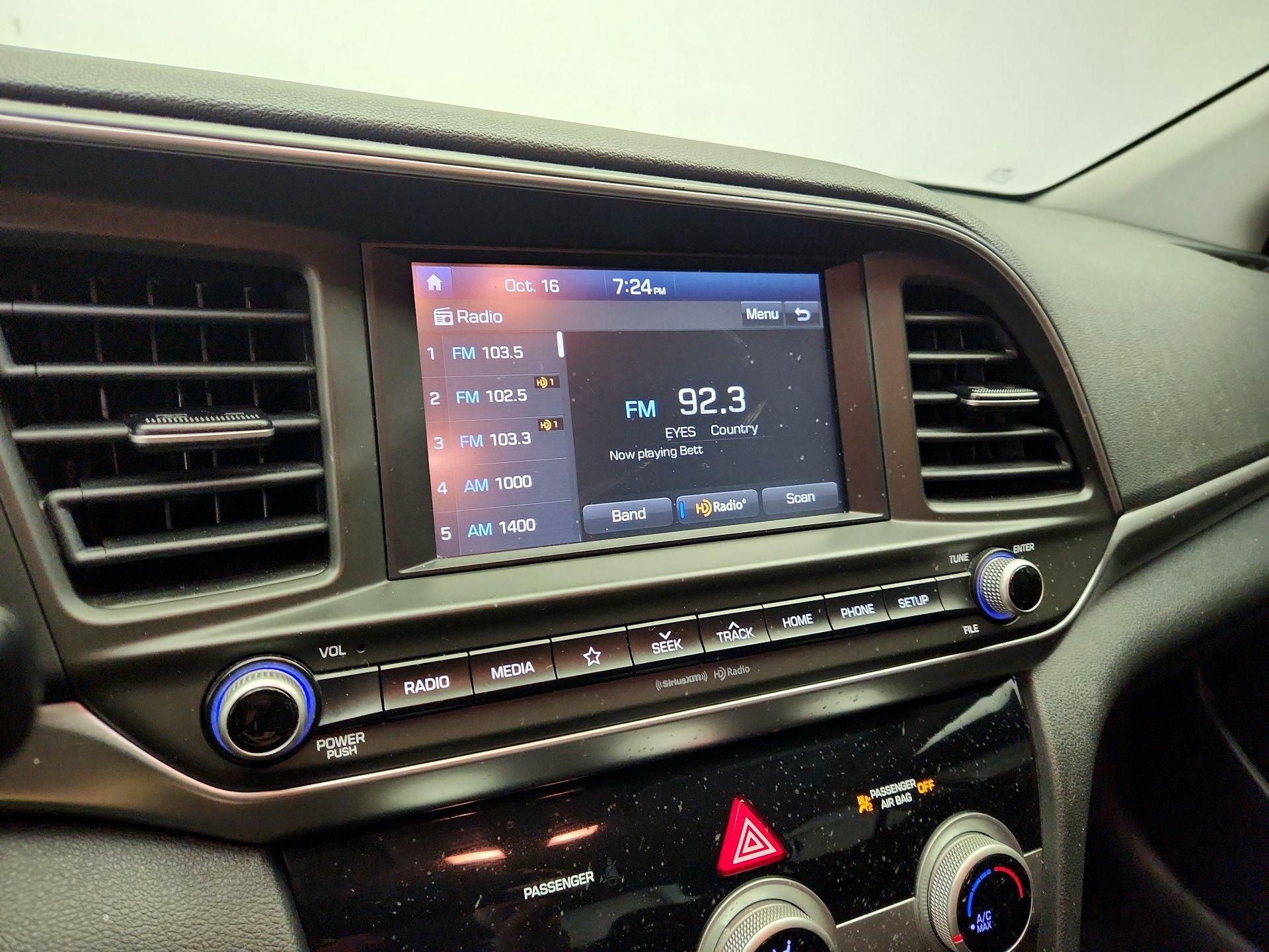 Thumbnail: 2019 Hyundai Elantra - 15