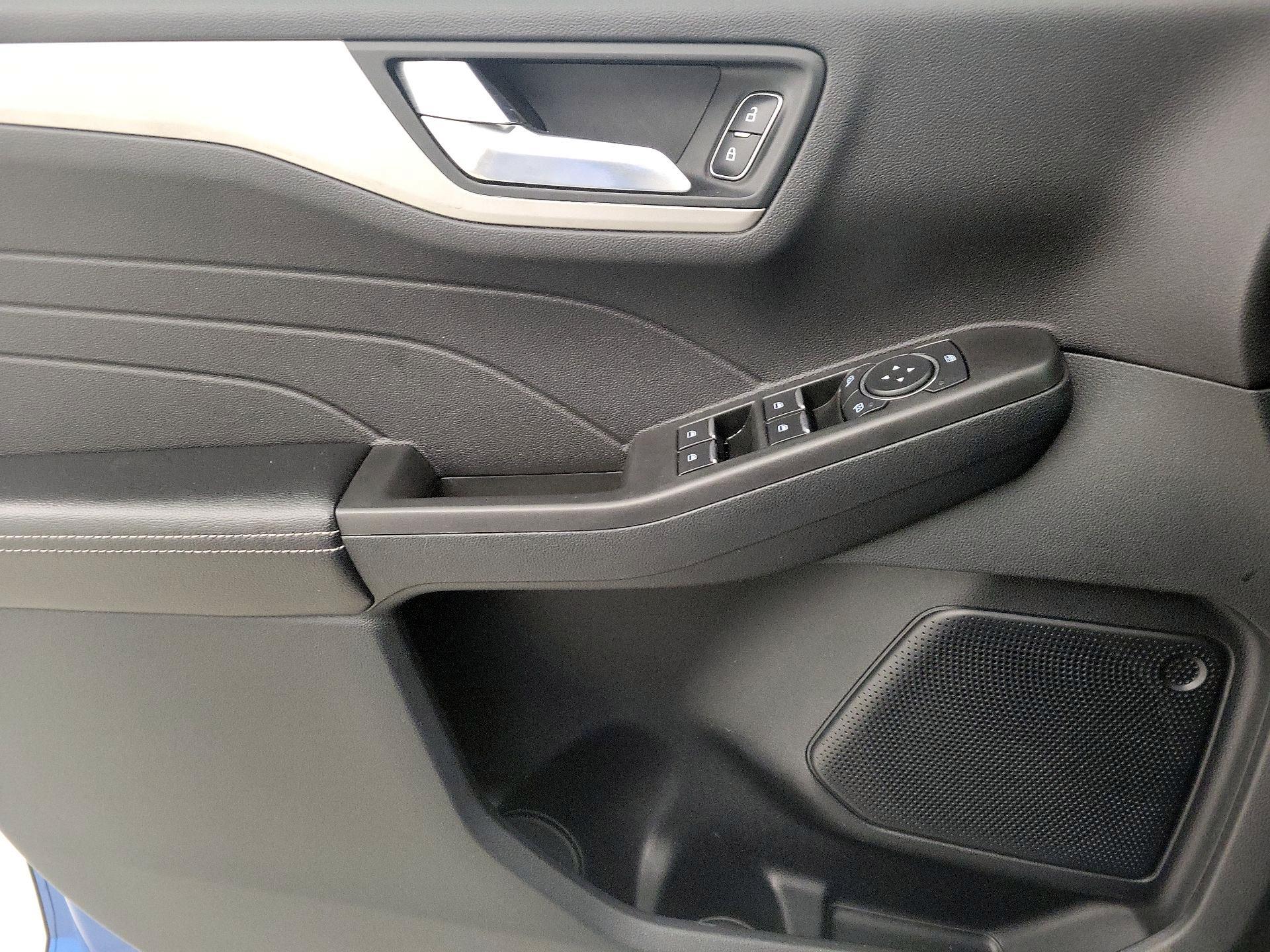 Thumbnail: 2021 Ford Escape - 12