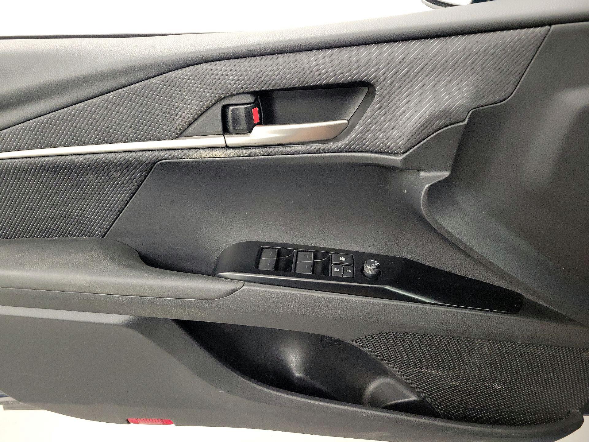 Thumbnail: 2025 Toyota Camry - 12