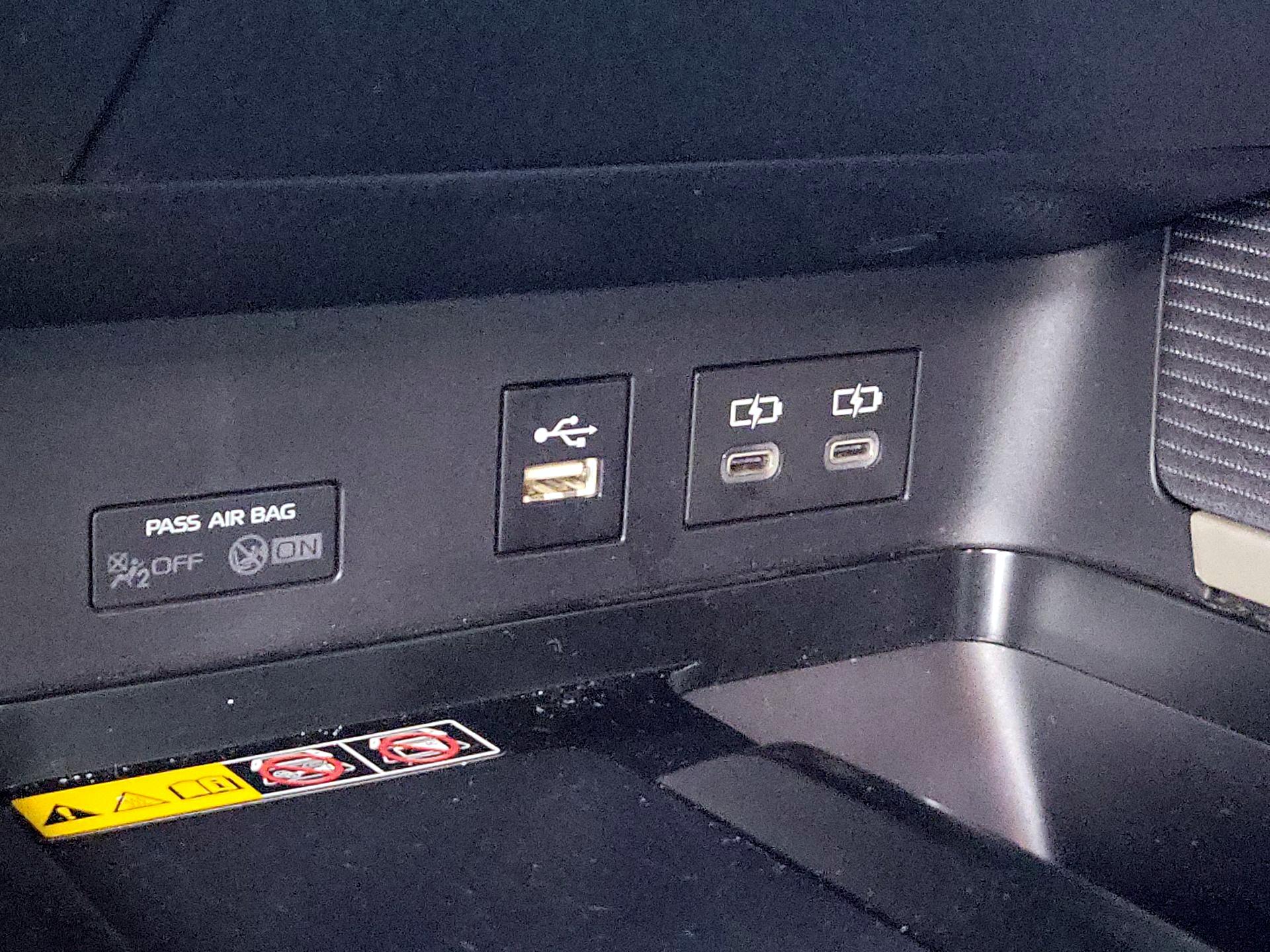 Thumbnail: 2025 Toyota Camry - 18