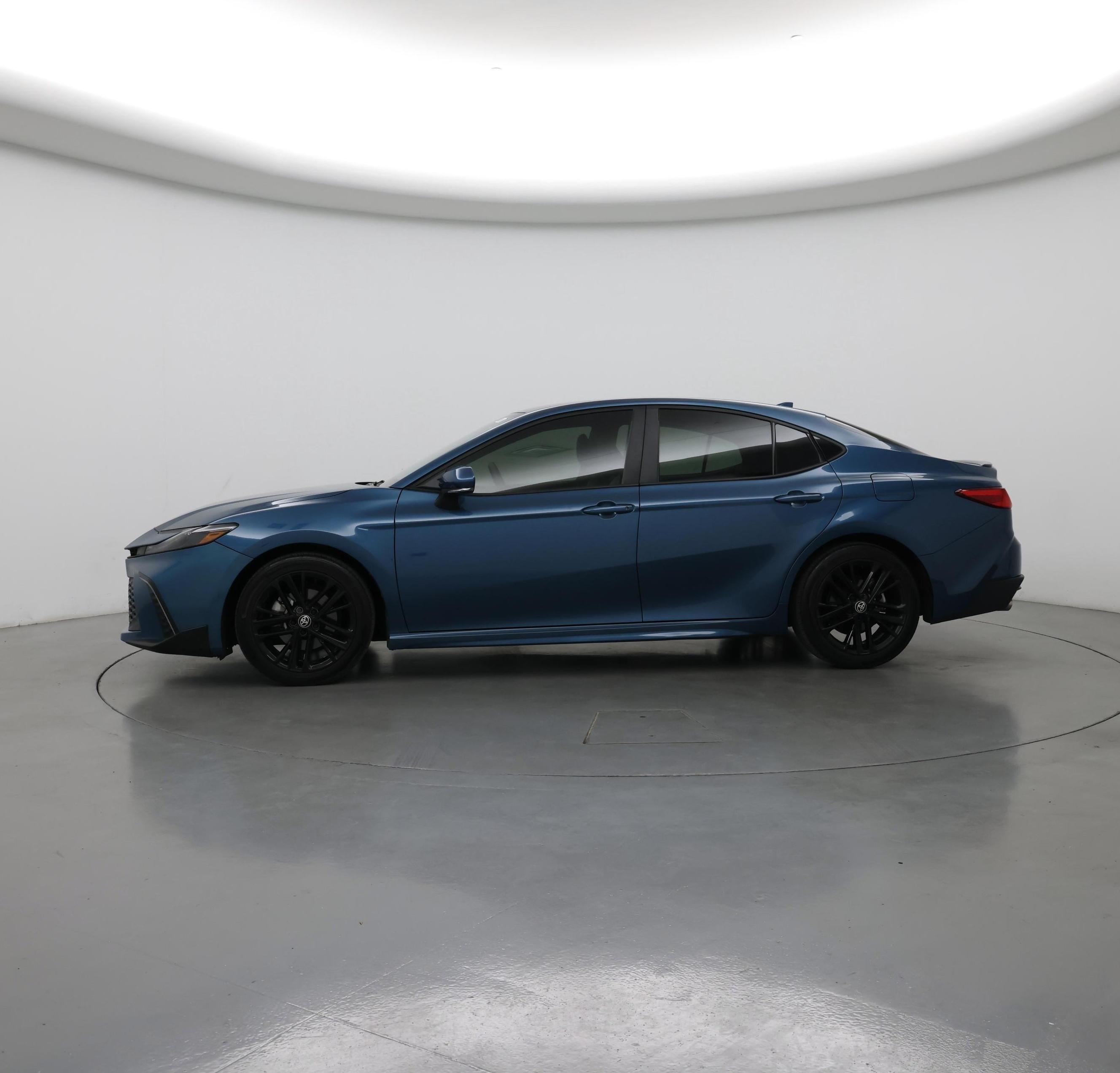 Thumbnail: 2025 Toyota Camry - 3