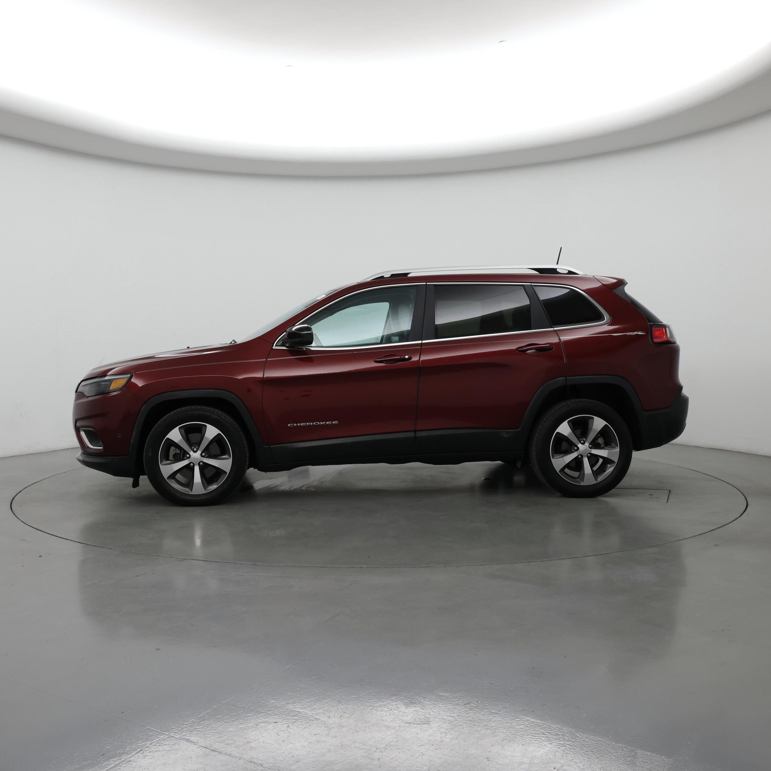 Thumbnail: 2019 Jeep Cherokee - 3