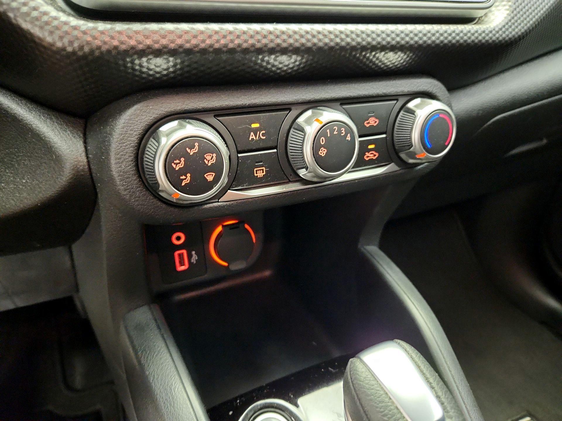 Thumbnail: 2020 Nissan Kicks - 16