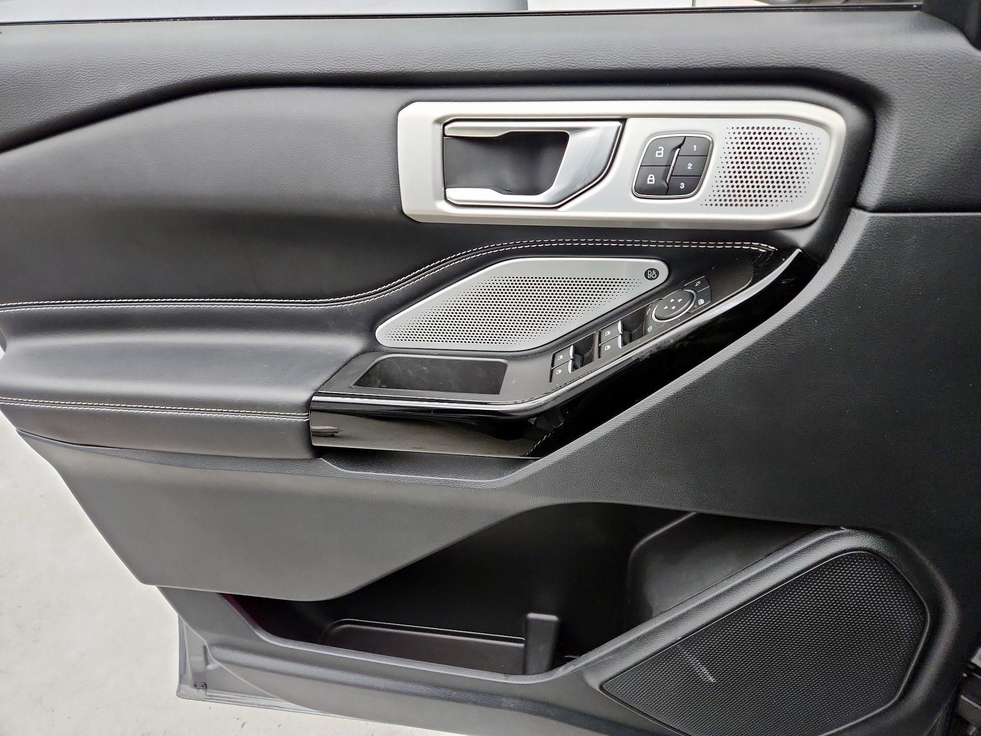 Thumbnail: 2022 Ford Explorer - 12
