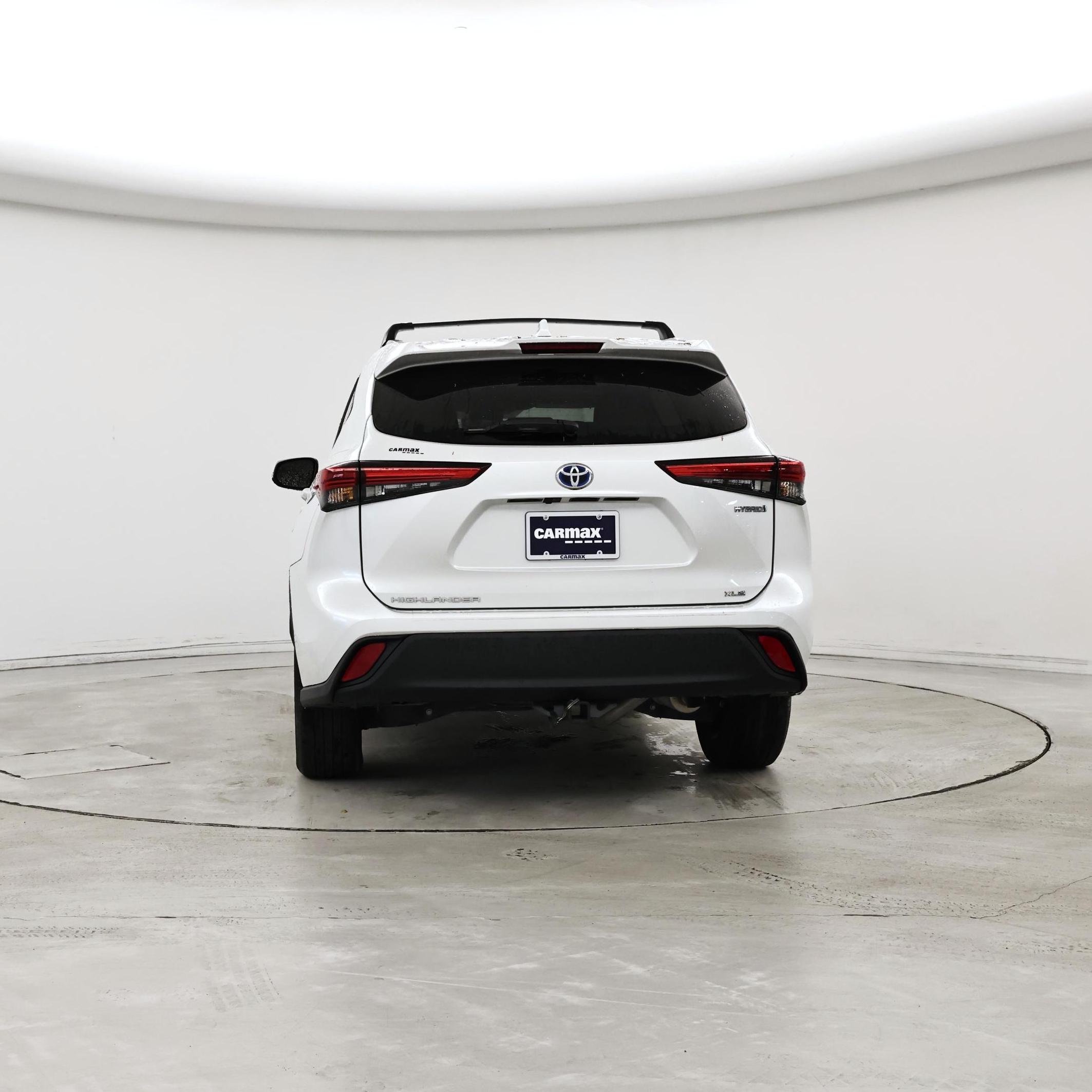 Thumbnail: 2023 Toyota Highlander - 6