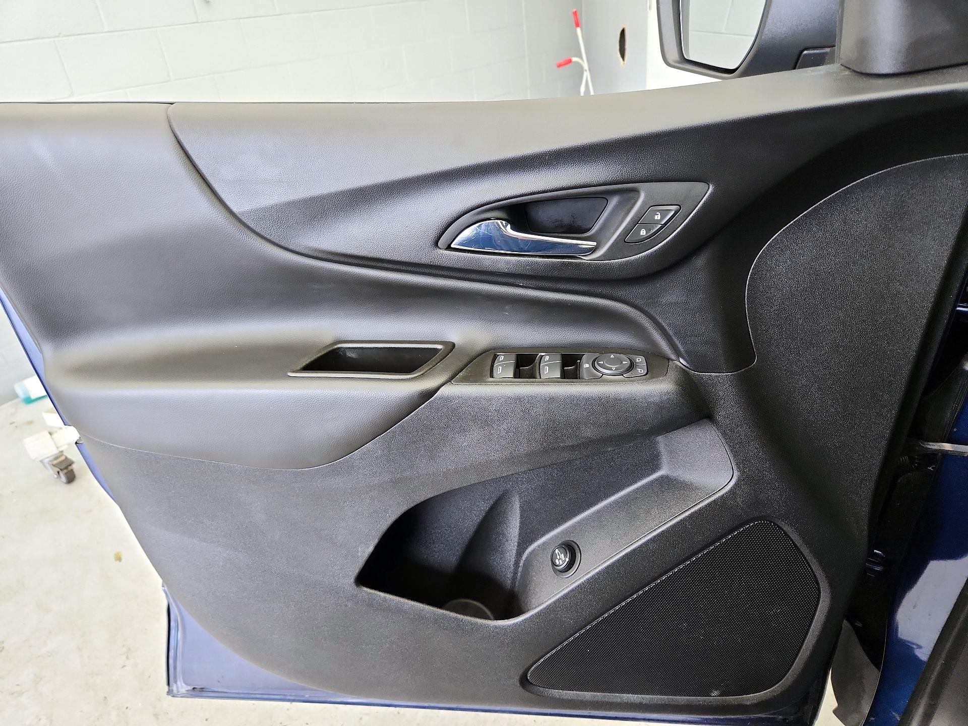 Thumbnail: 2022 Chevrolet Equinox - 12