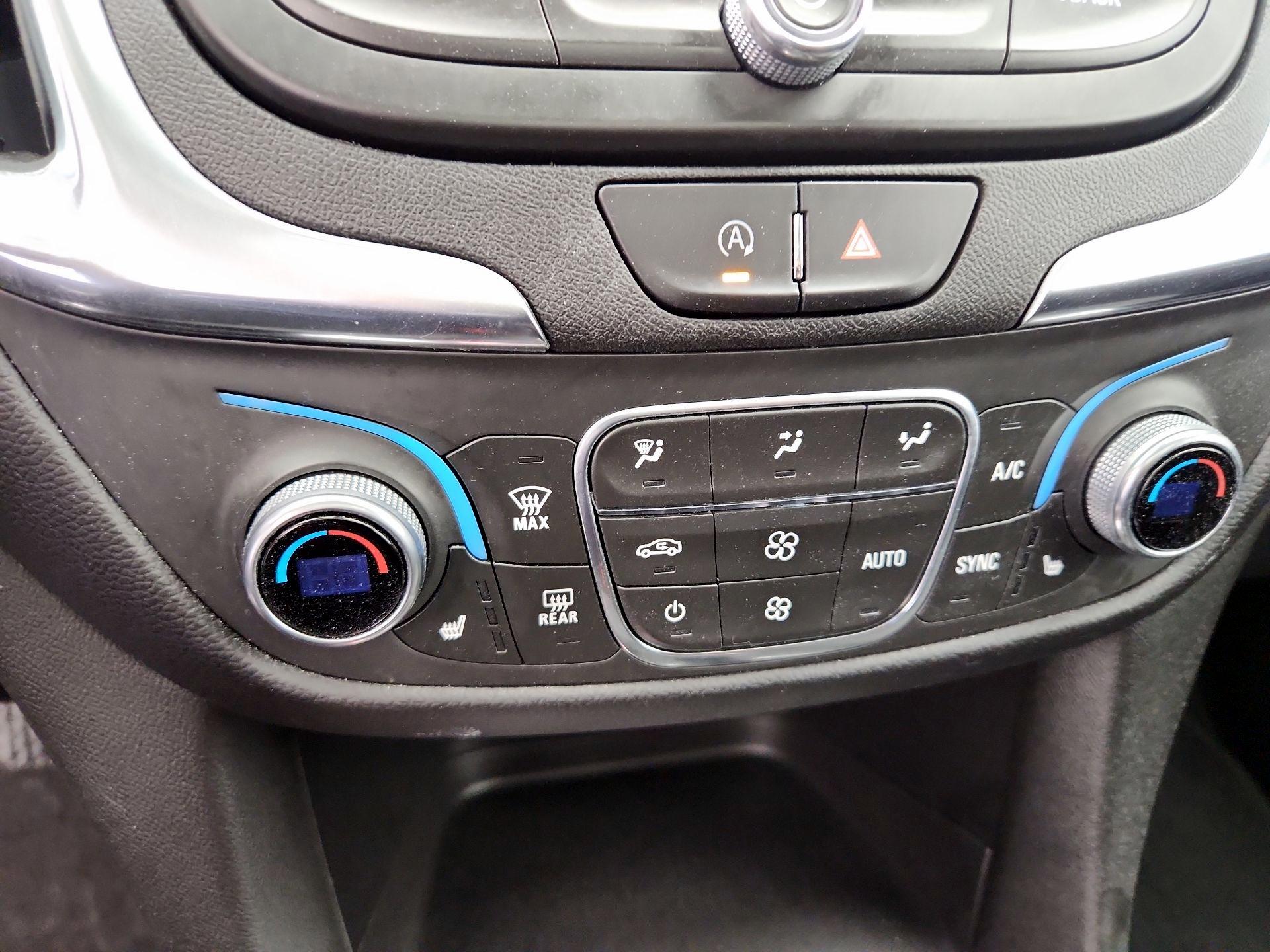 Thumbnail: 2022 Chevrolet Equinox - 17