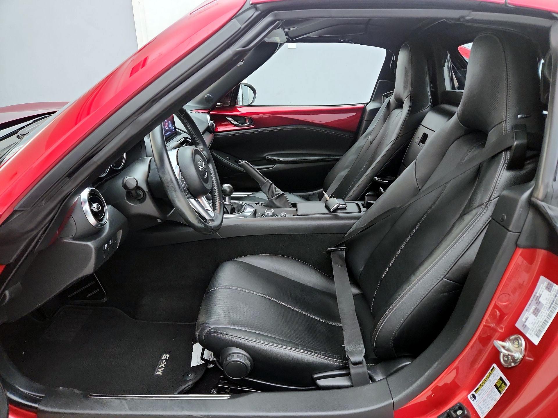 Thumbnail: 2022 Mazda MX-5 Miata - 11