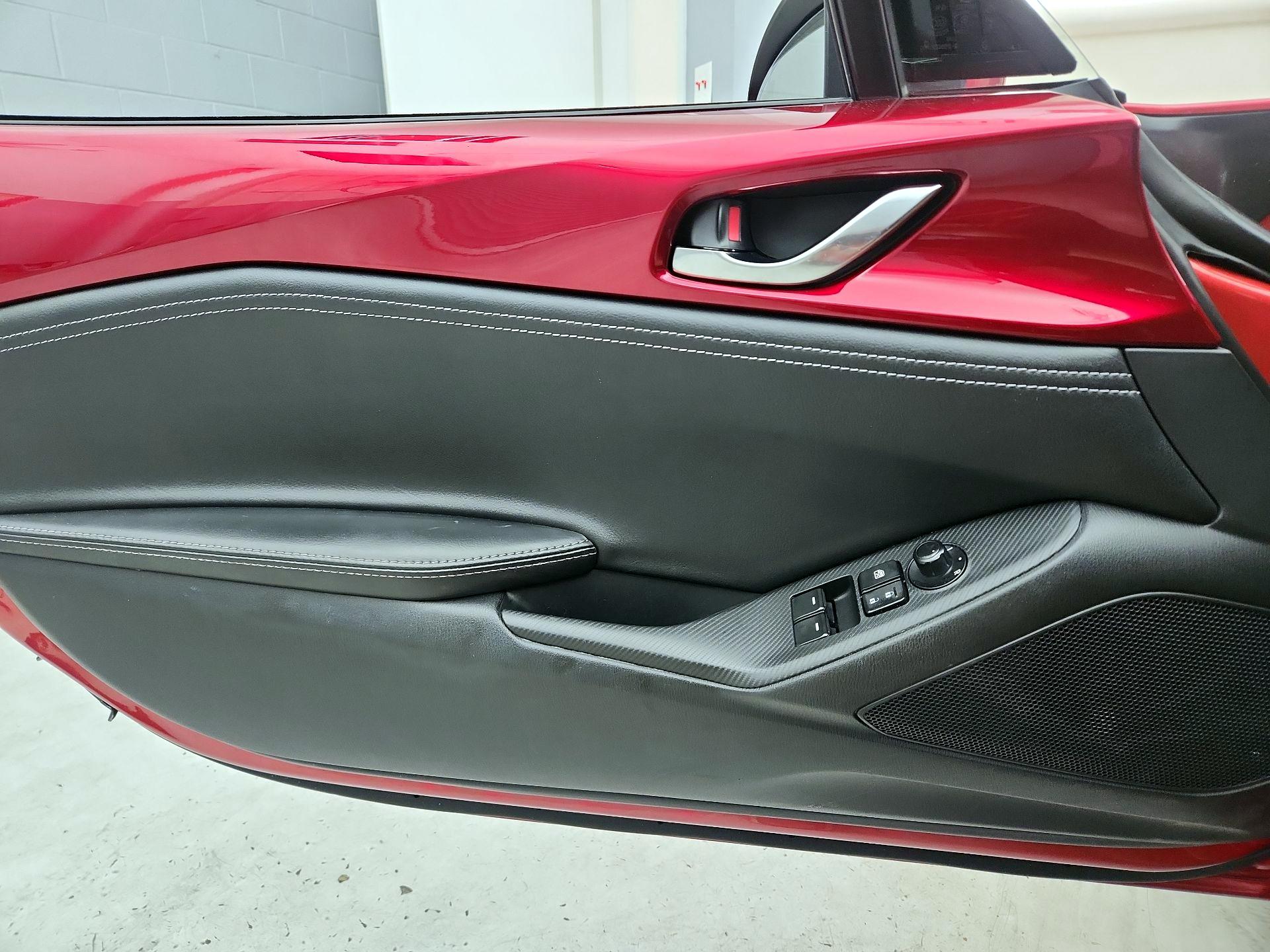 Thumbnail: 2022 Mazda MX-5 Miata - 12