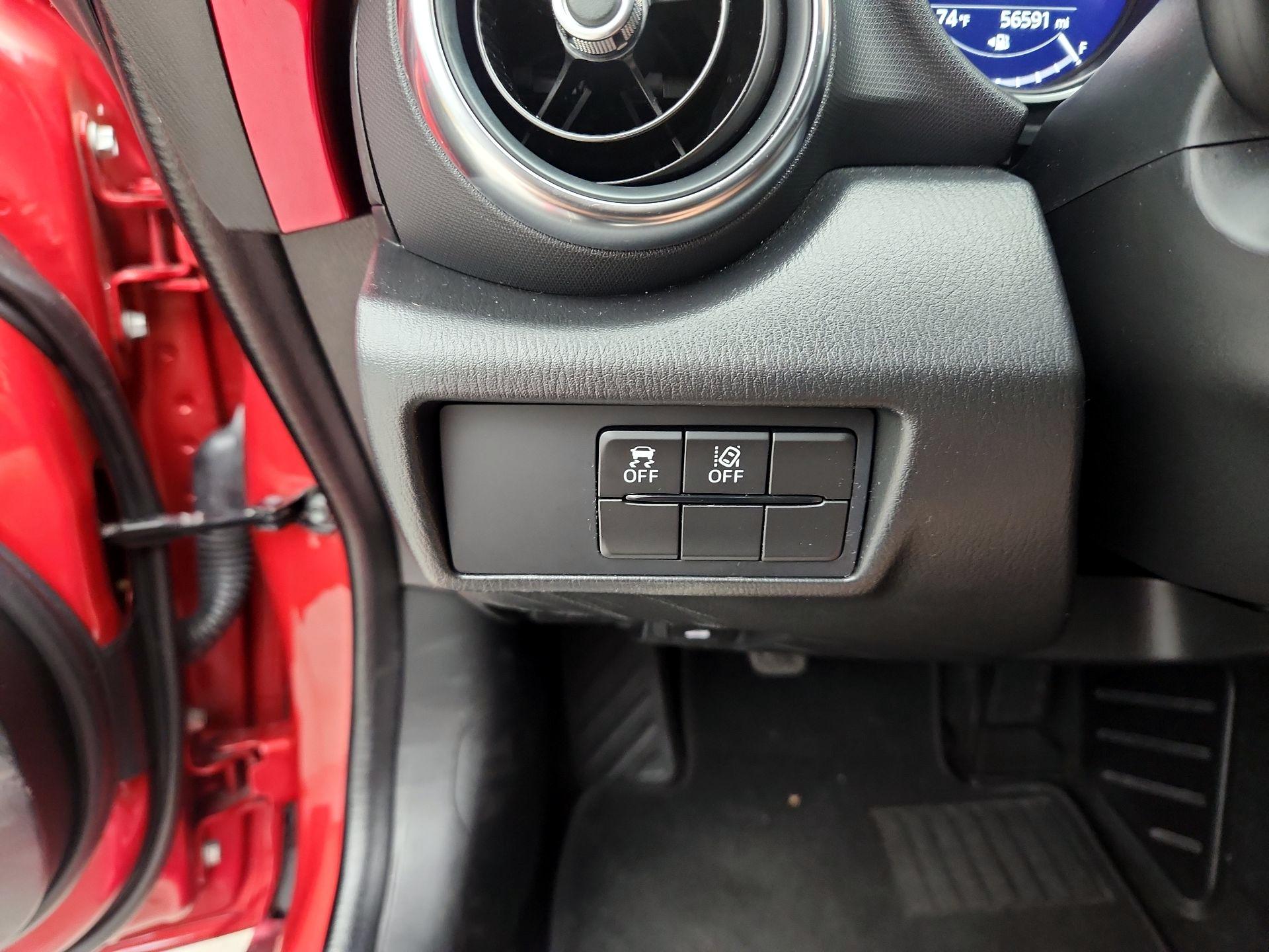 Thumbnail: 2022 Mazda MX-5 Miata - 13