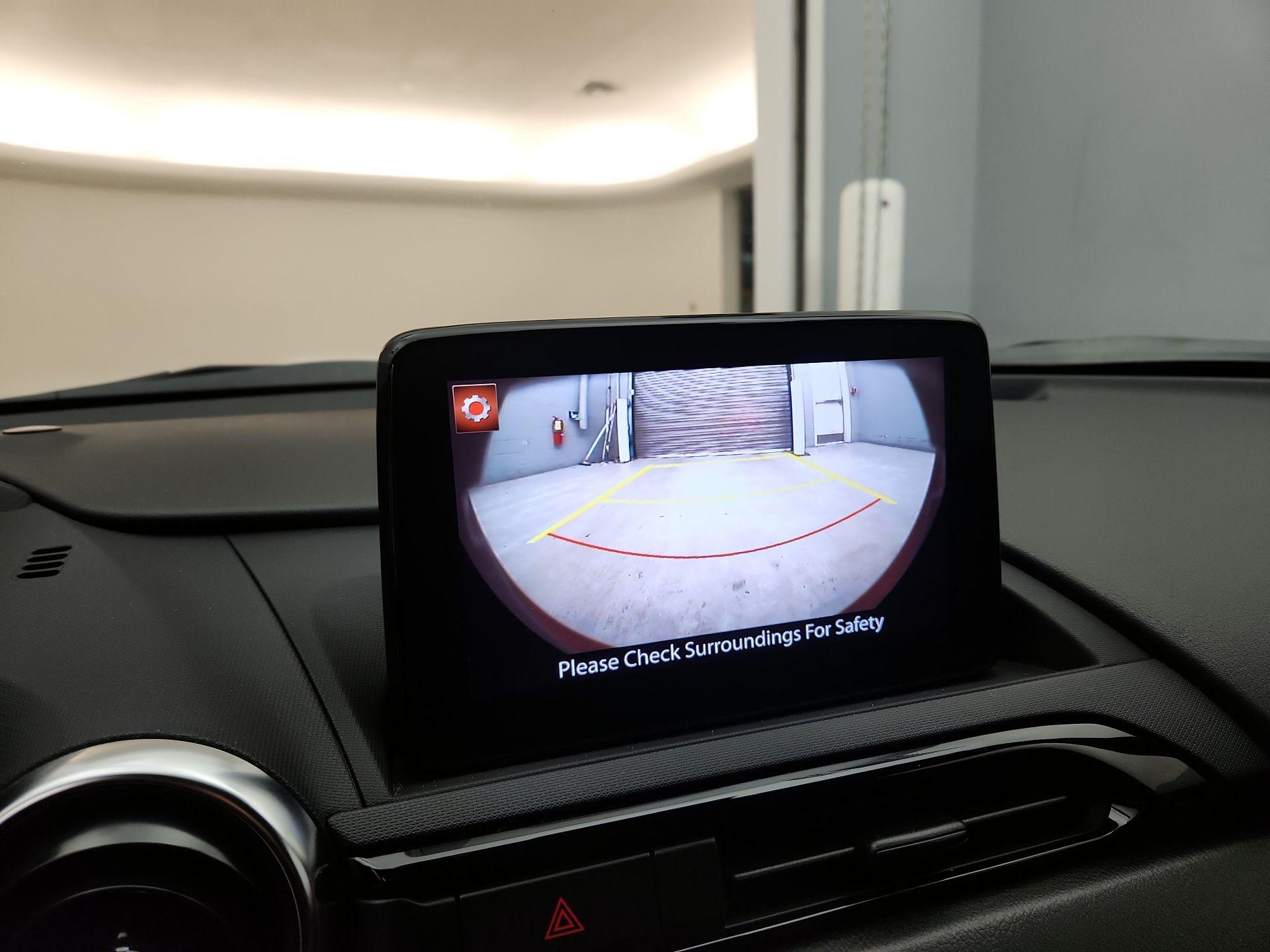 Thumbnail: 2022 Mazda MX-5 Miata - 15