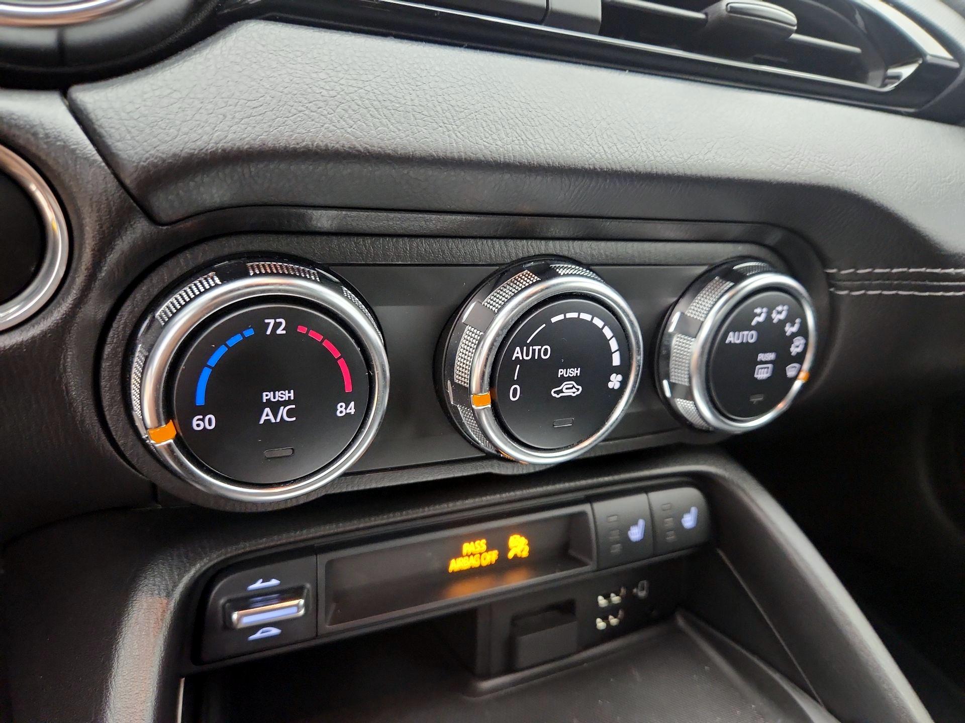 Thumbnail: 2022 Mazda MX-5 Miata - 17