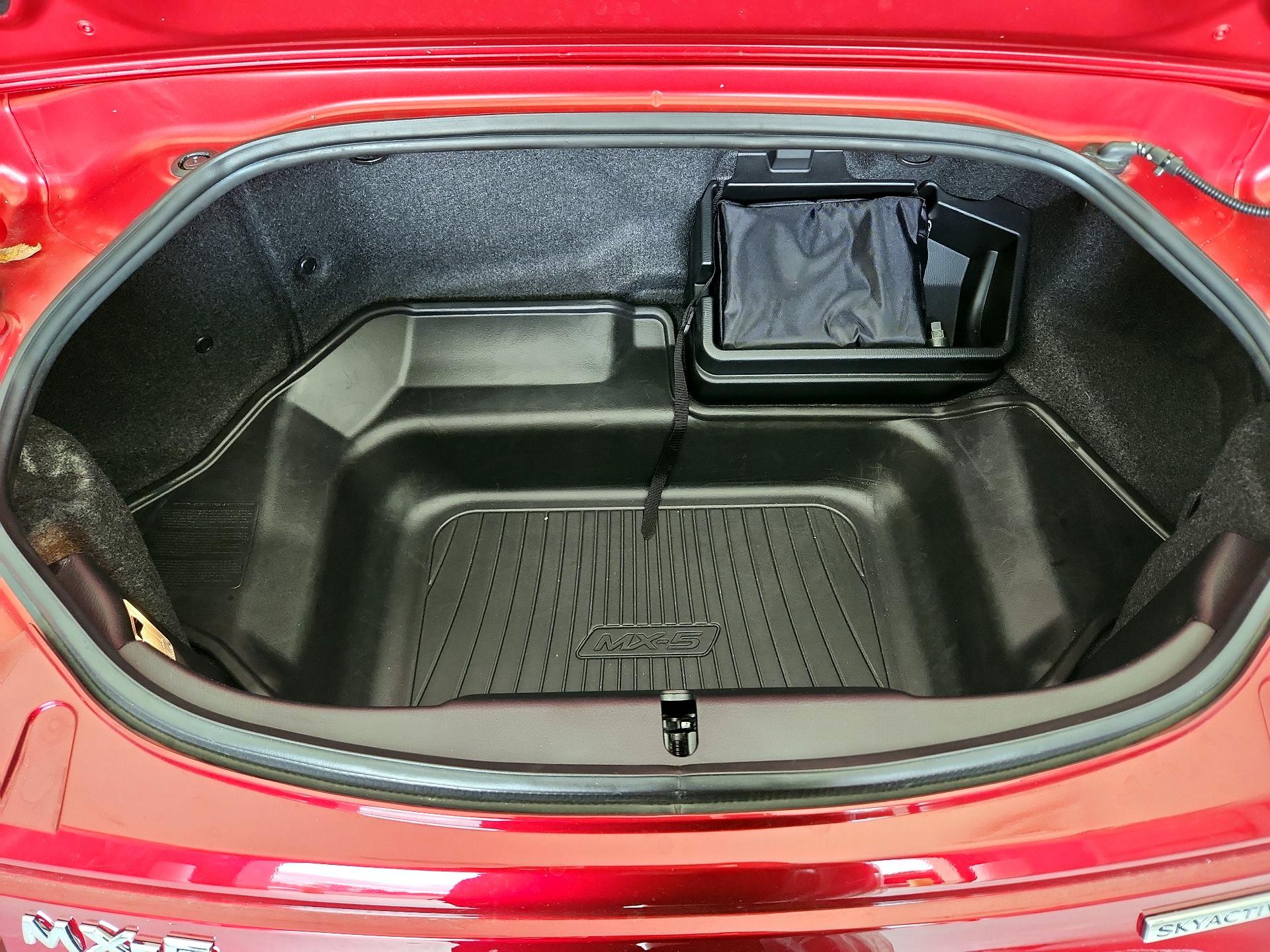 Thumbnail: 2022 Mazda MX-5 Miata - 20