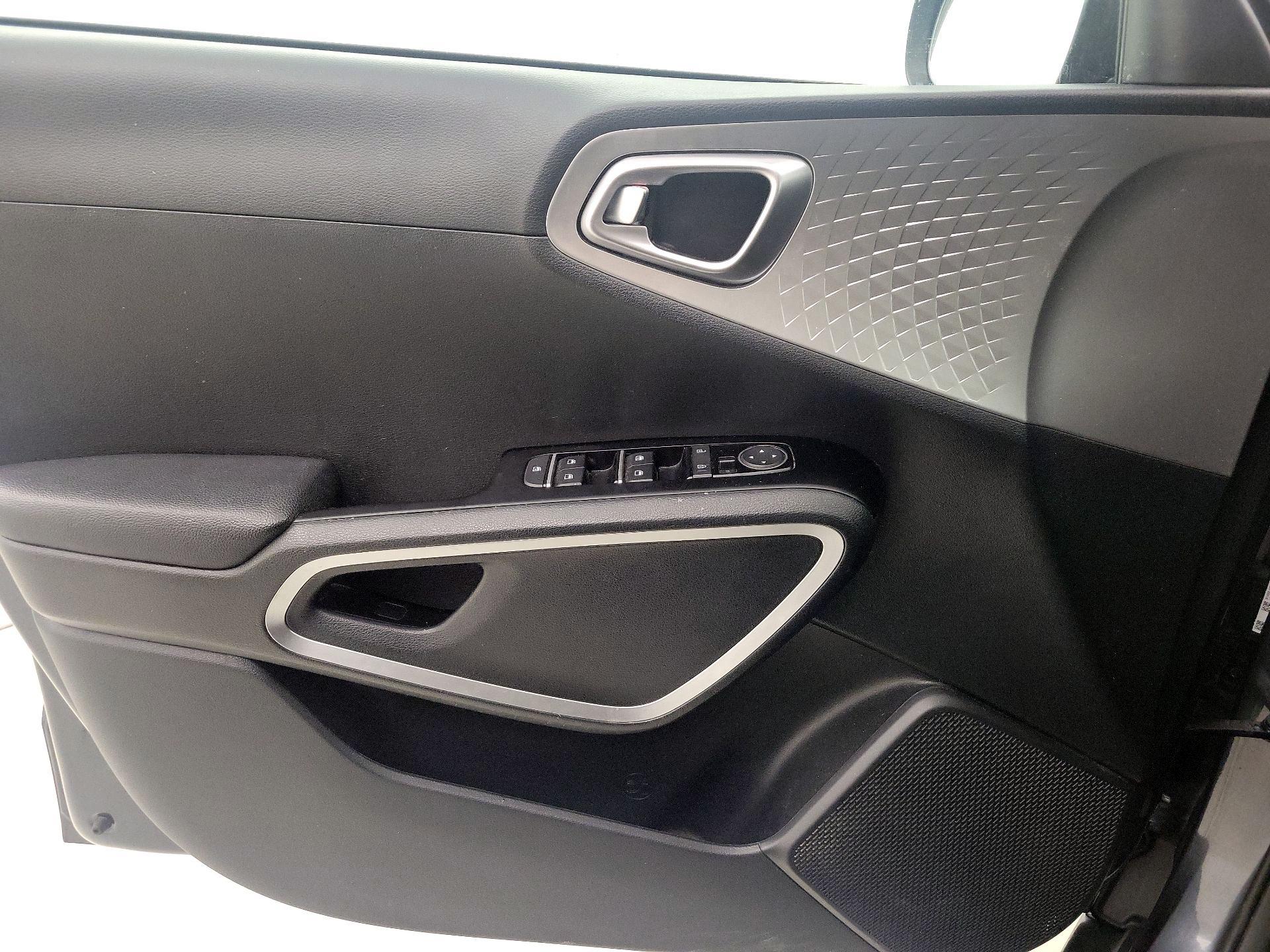 Thumbnail: 2022 Kia Soul - 12