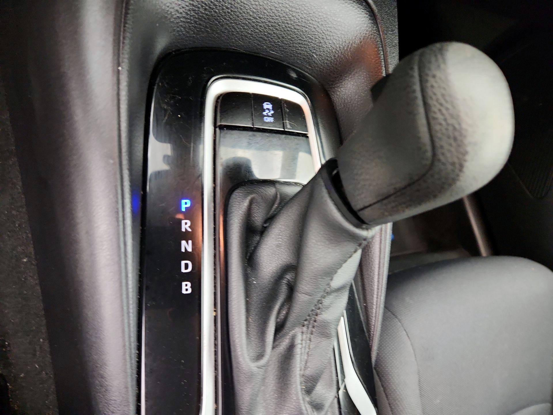 Thumbnail: 2022 Toyota Corolla - 17