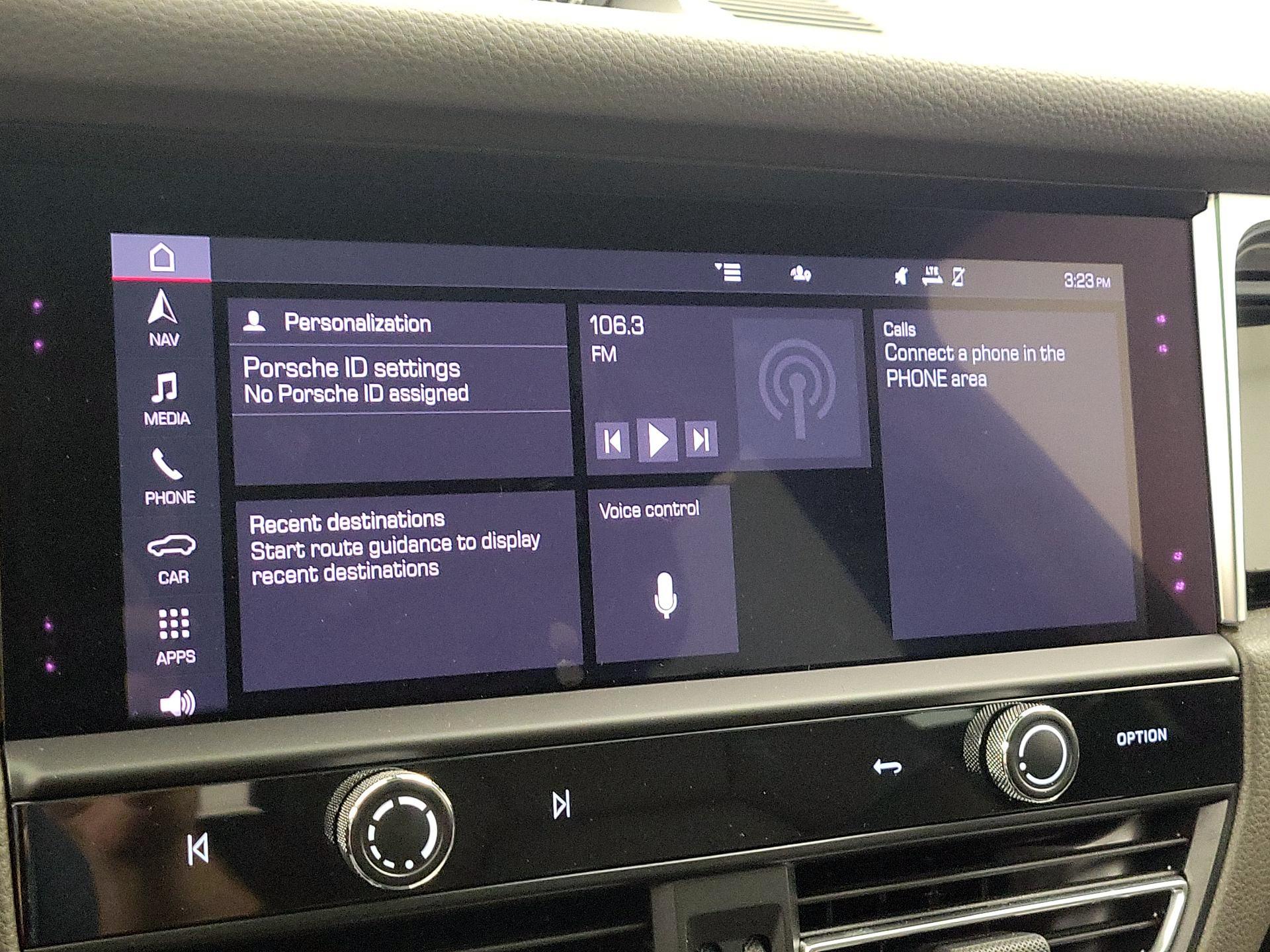 Thumbnail: 2022 Porsche Macan - 15