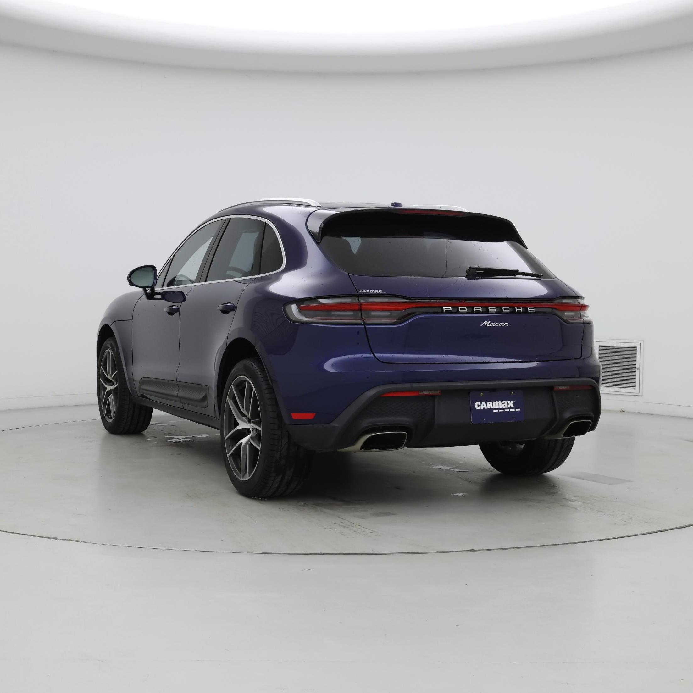 Thumbnail: 2022 Porsche Macan - 2