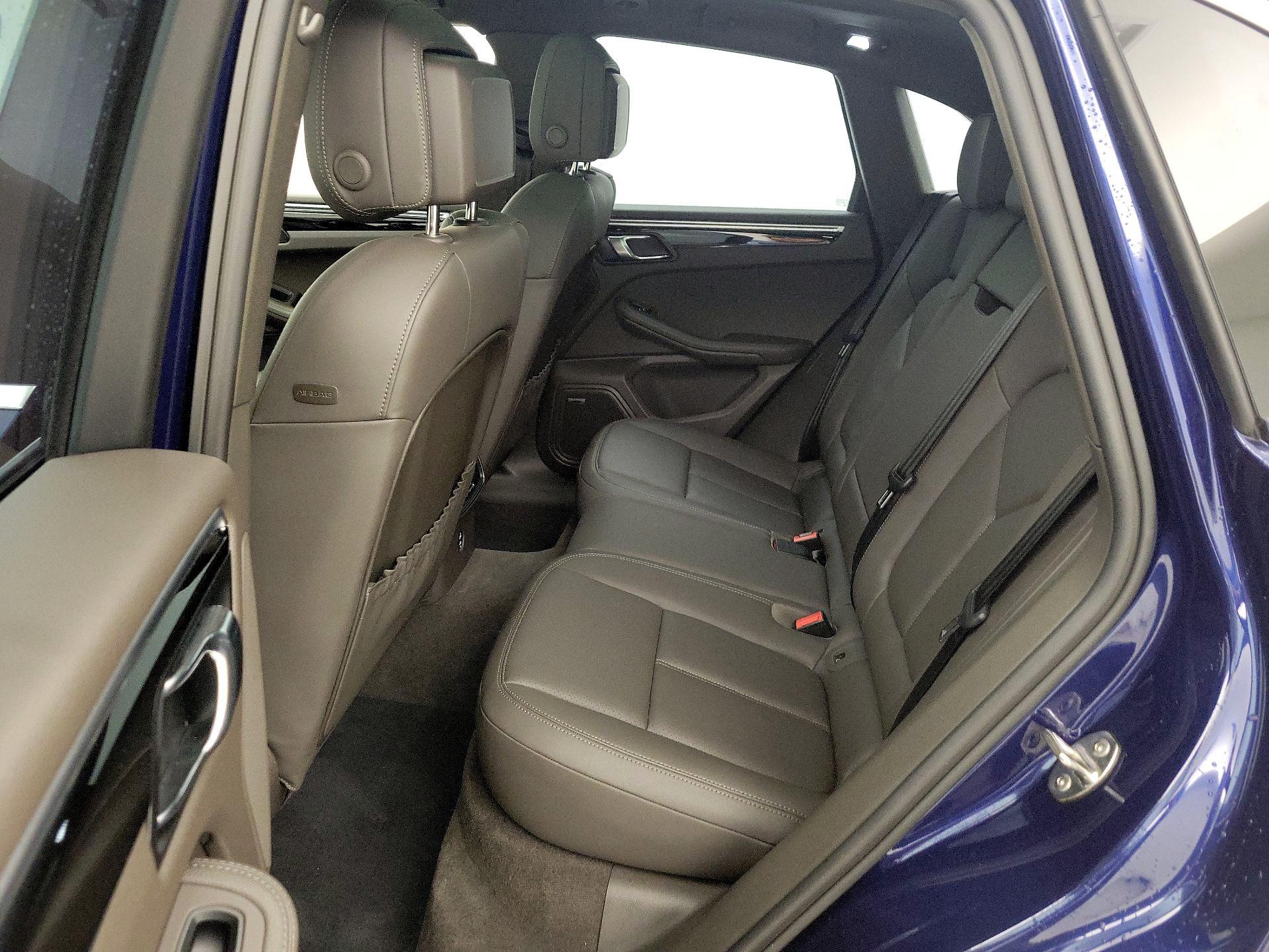 Thumbnail: 2022 Porsche Macan - 19