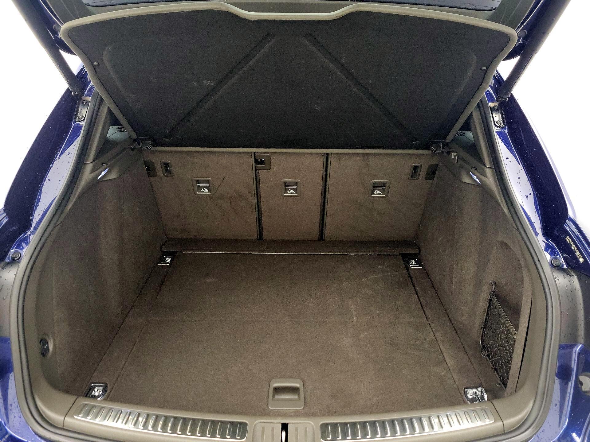 Thumbnail: 2022 Porsche Macan - 20