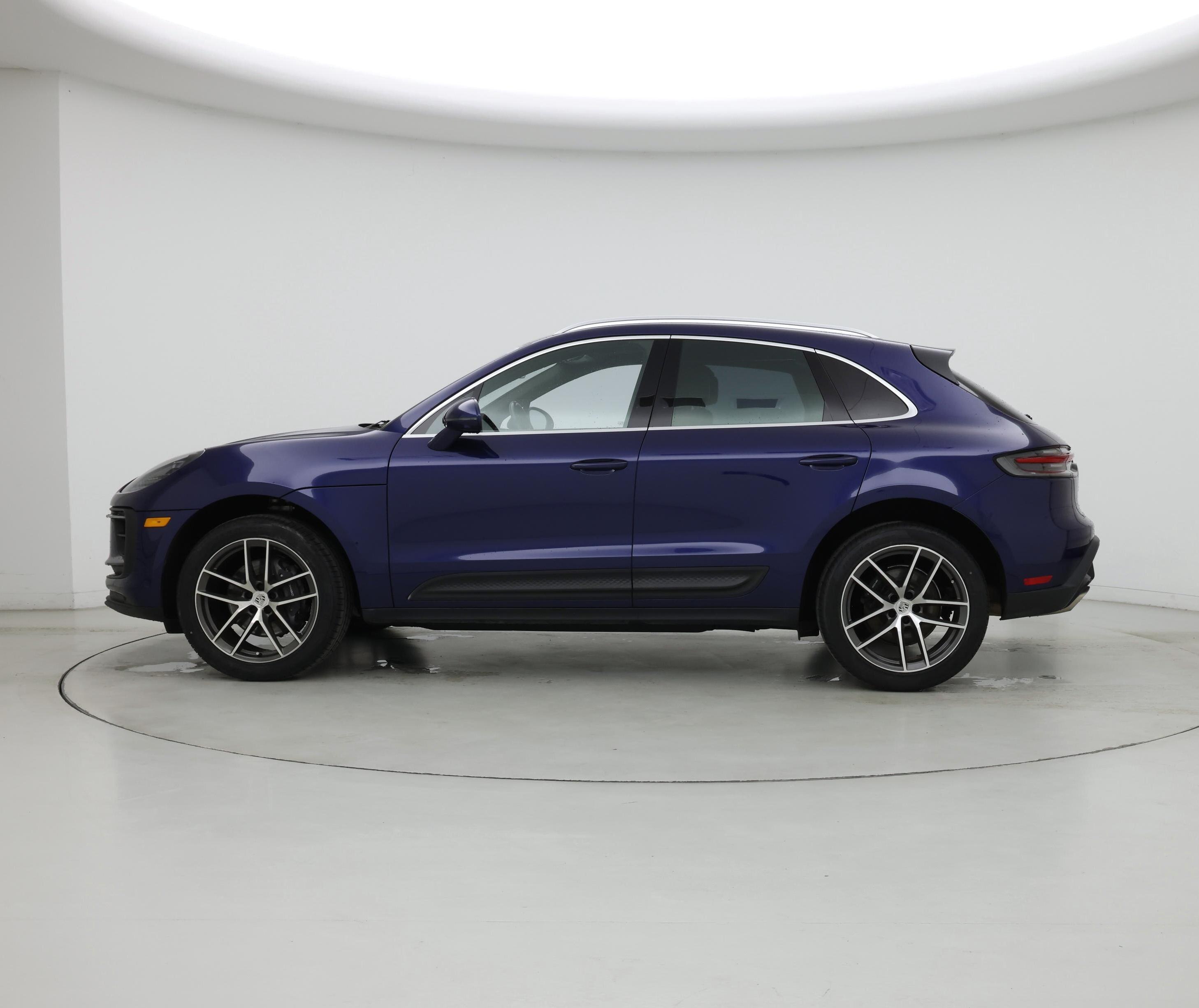 Thumbnail: 2022 Porsche Macan - 3