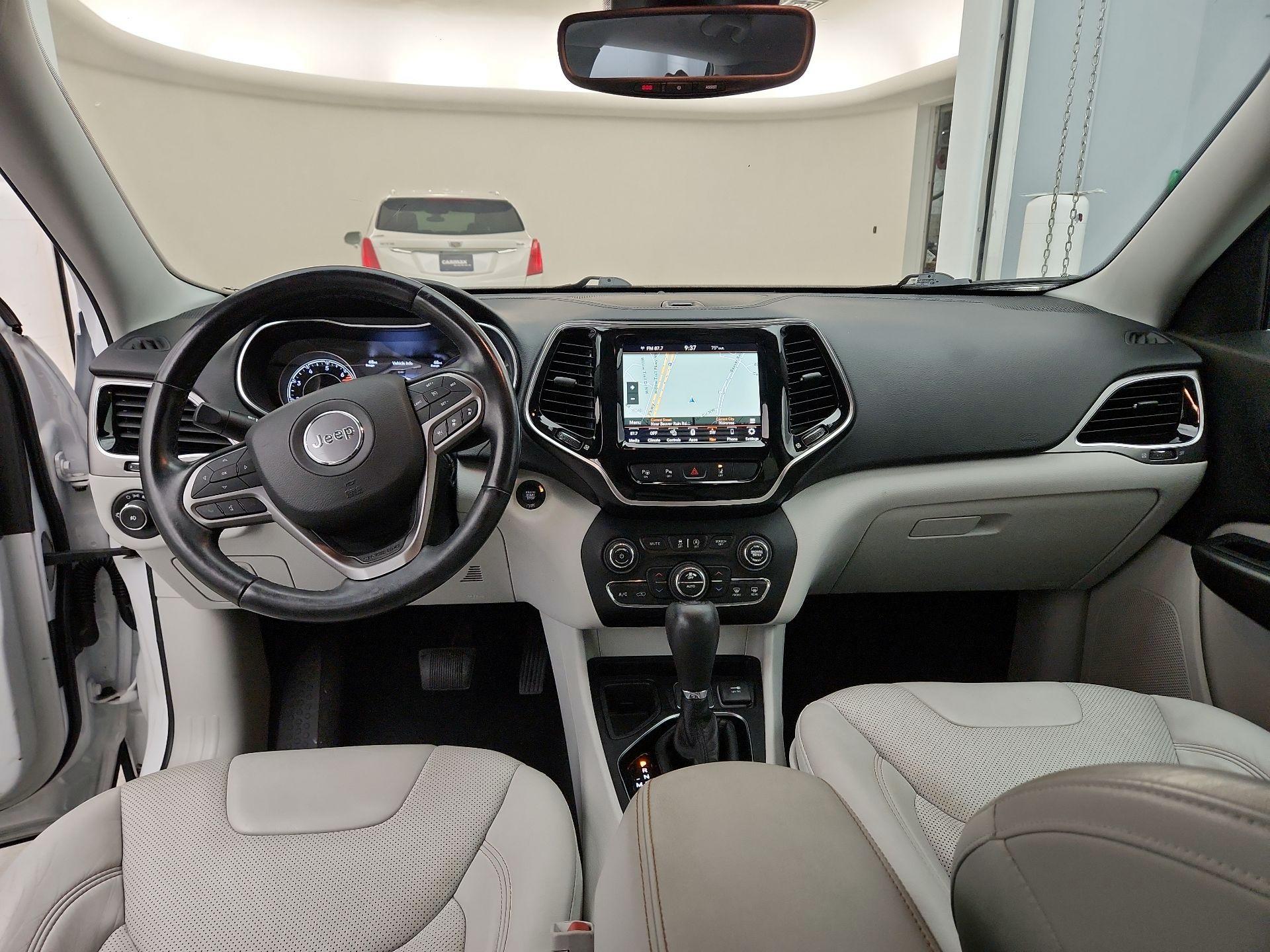 Thumbnail: 2020 Jeep Cherokee - 9