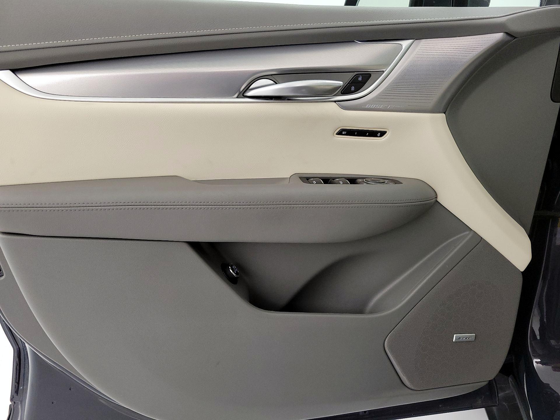 Thumbnail: 2024 Cadillac XT5 - 12