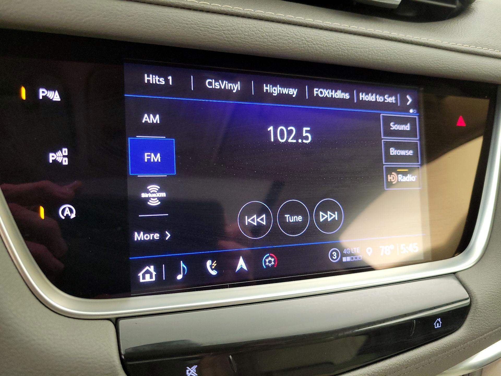 Thumbnail: 2024 Cadillac XT5 - 16