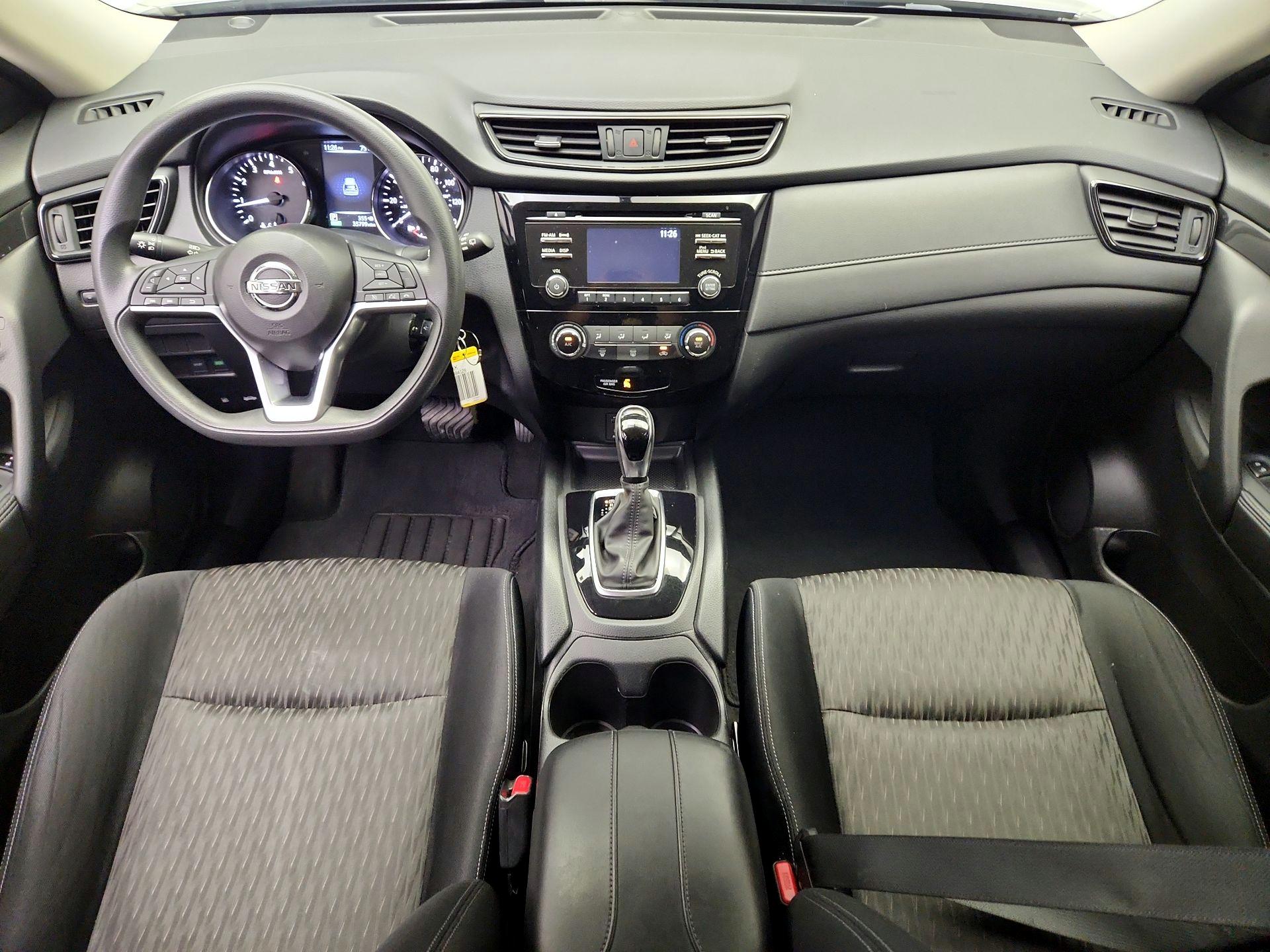 Thumbnail: 2017 Nissan Rogue - 9
