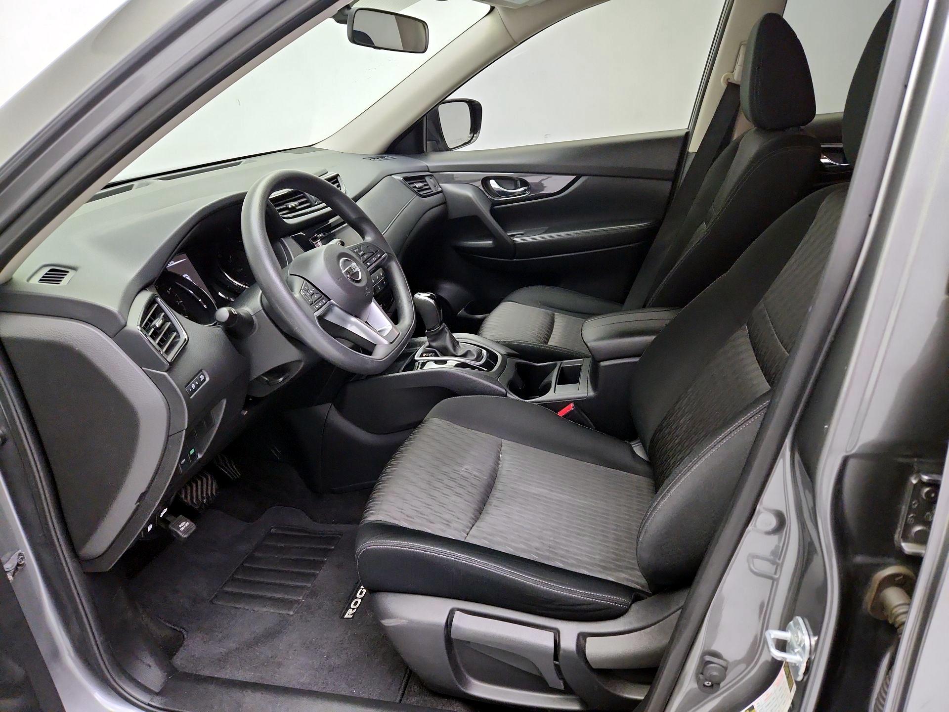 Thumbnail: 2017 Nissan Rogue - 11