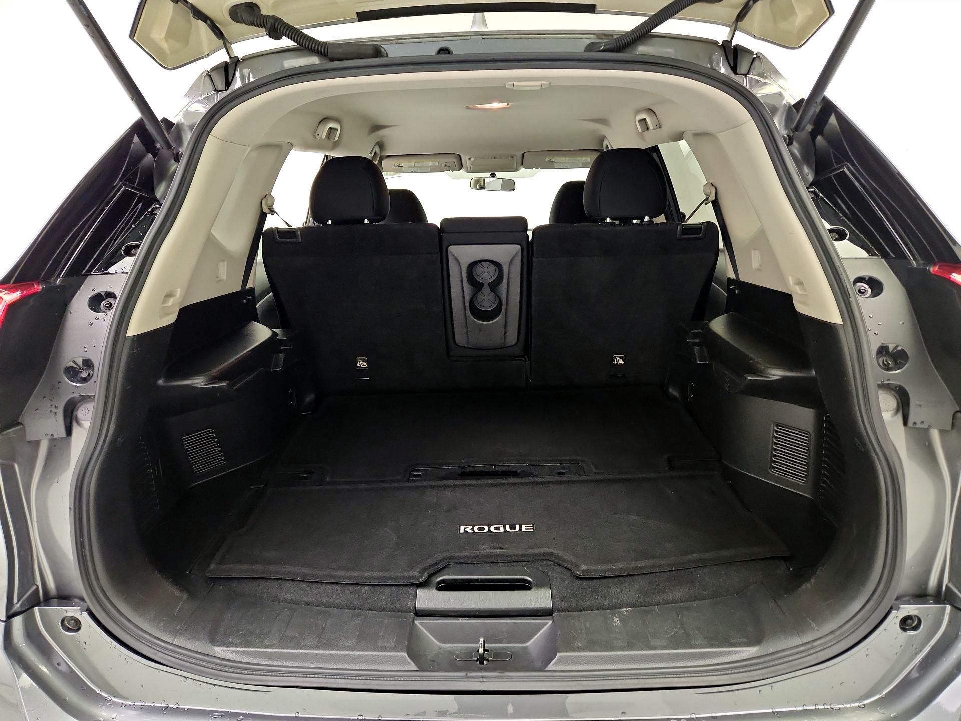 Thumbnail: 2017 Nissan Rogue - 20