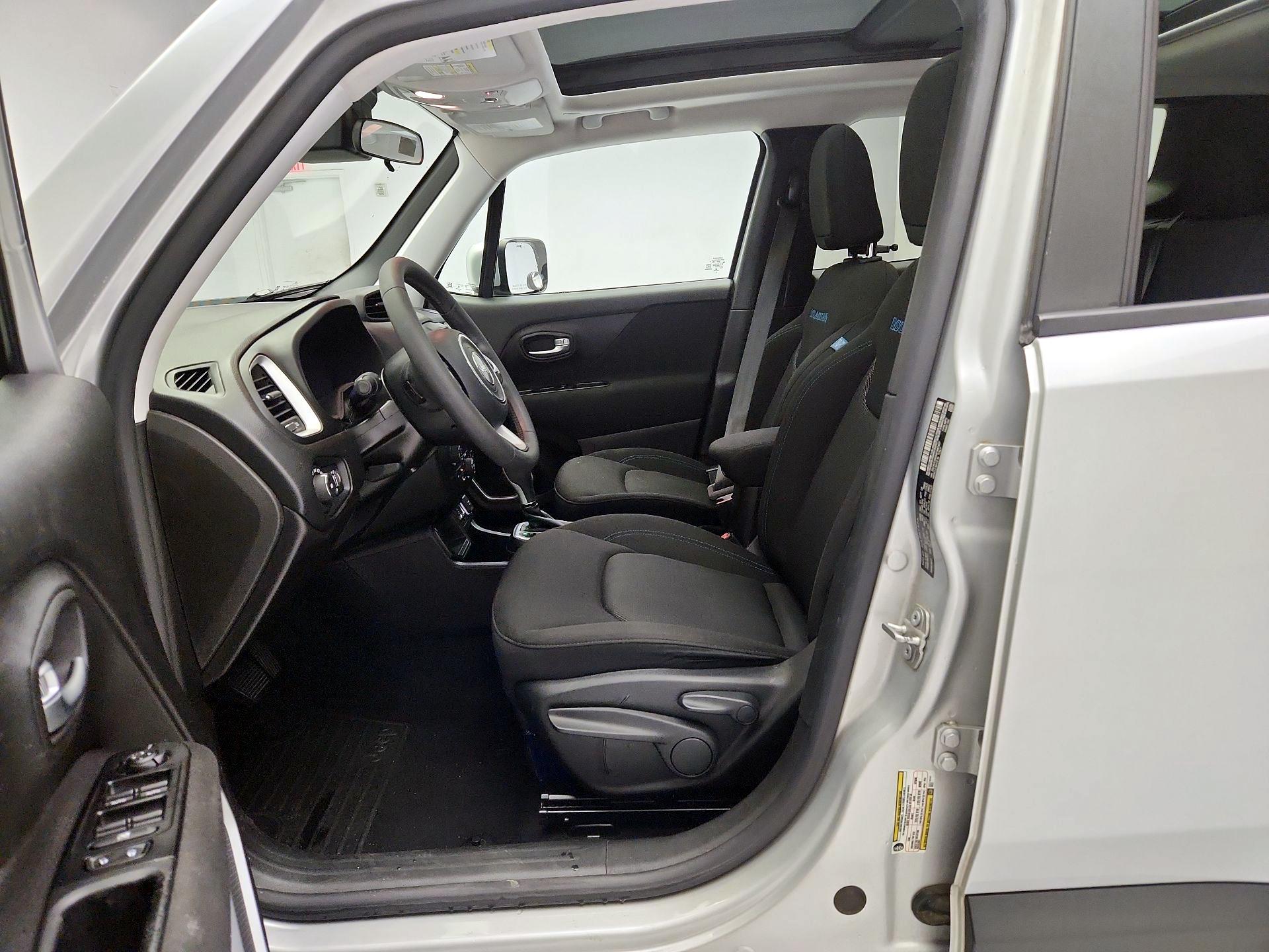 Thumbnail: 2021 Jeep Renegade - 11