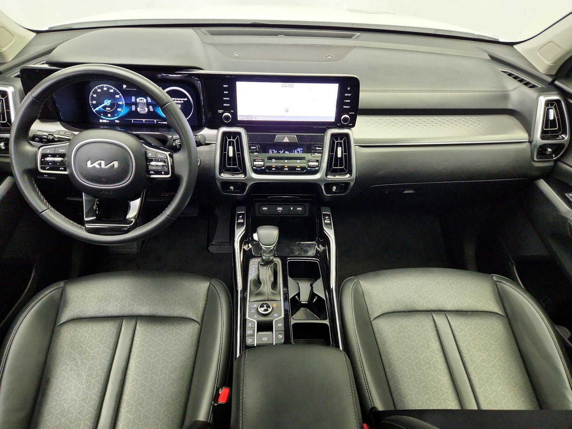 Thumbnail: 2023 Kia Sorento - 9