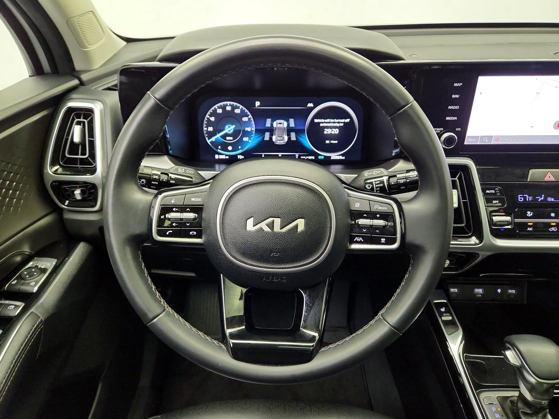 Thumbnail: 2023 Kia Sorento - 10