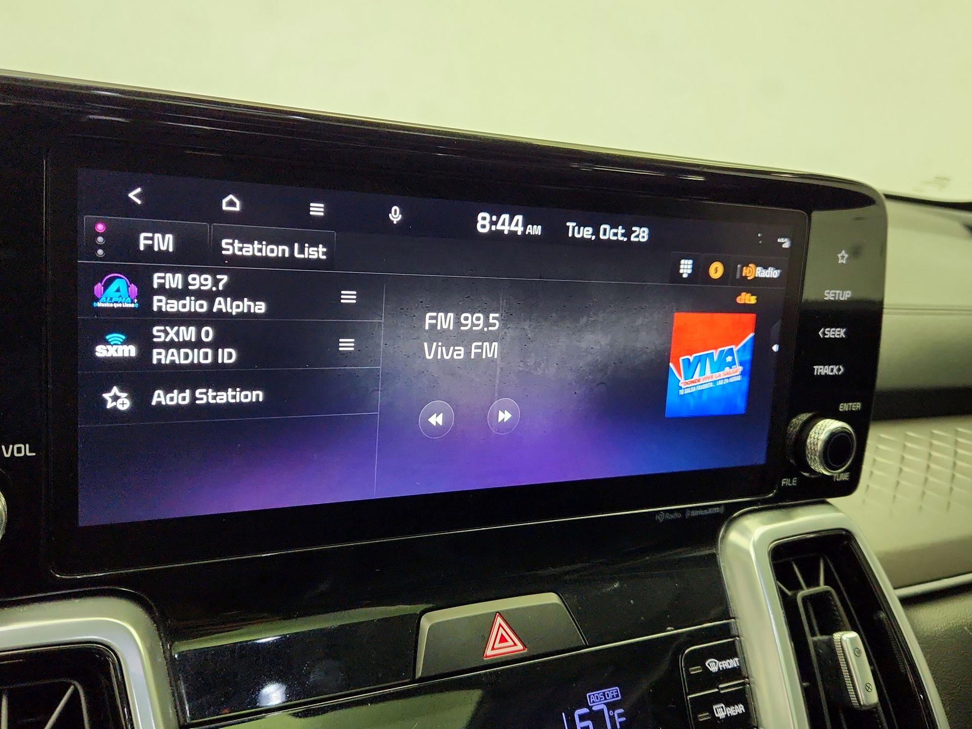 Thumbnail: 2023 Kia Sorento - 16