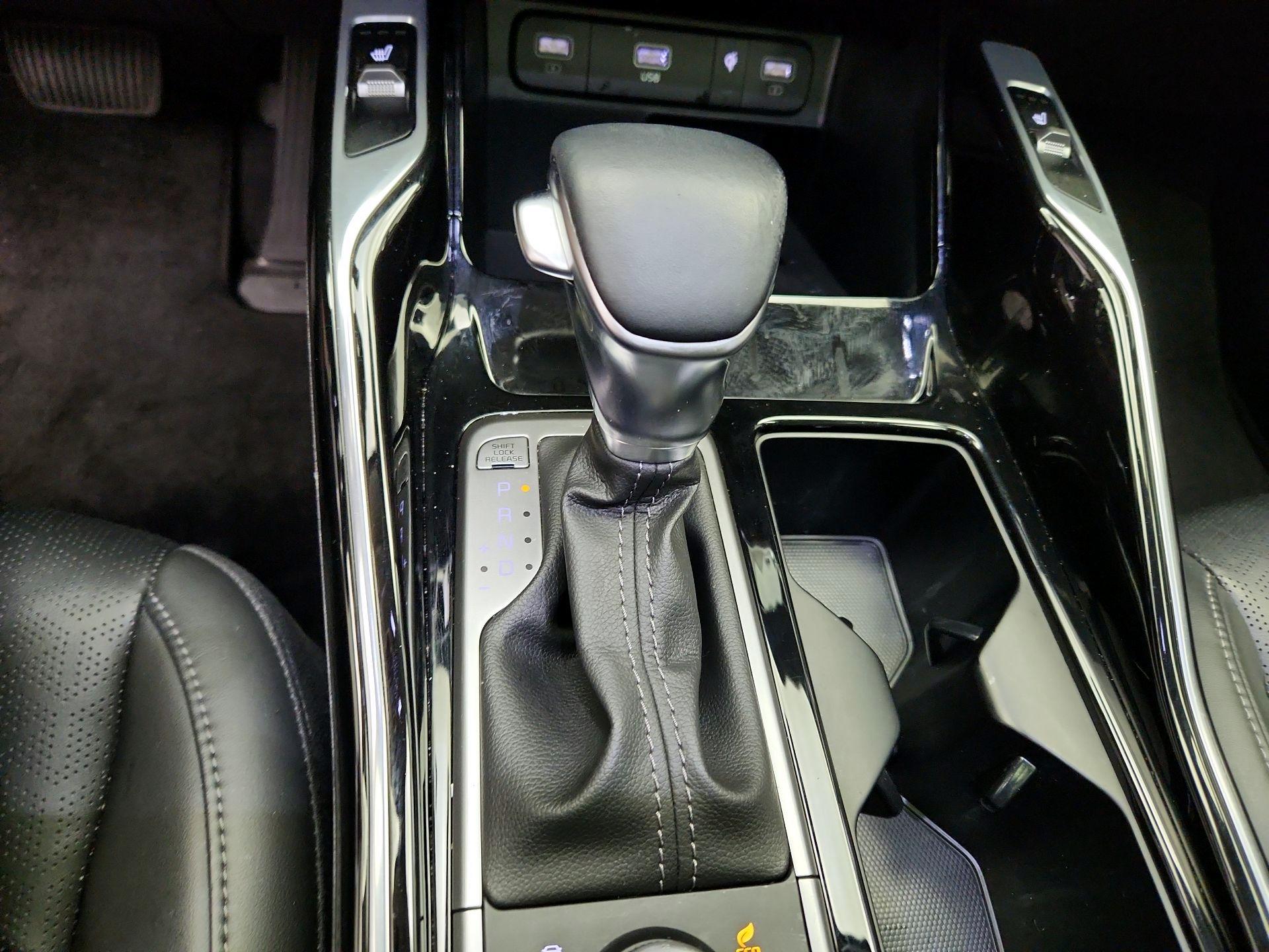 Thumbnail: 2023 Kia Sorento - 18