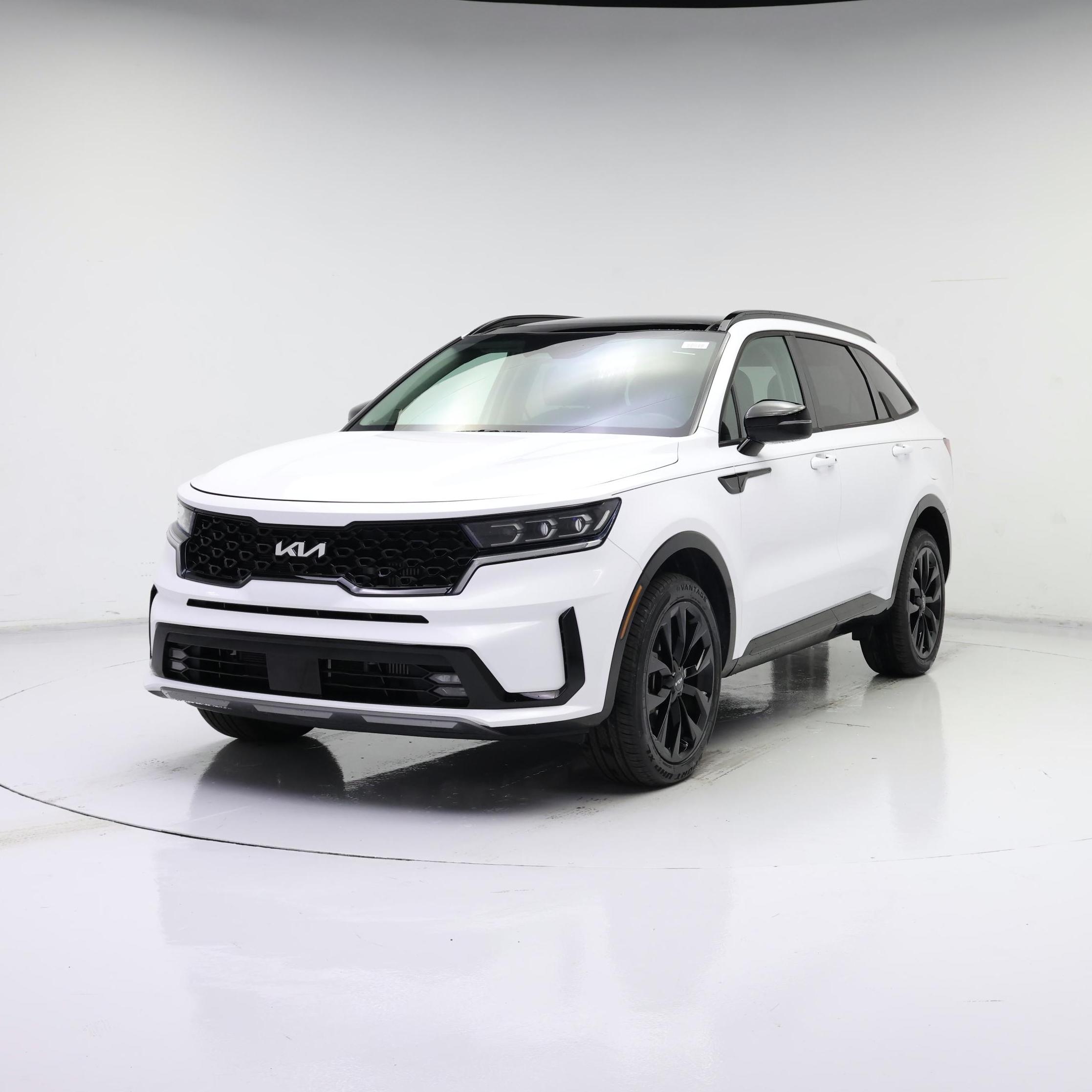 Thumbnail: 2023 Kia Sorento - 4