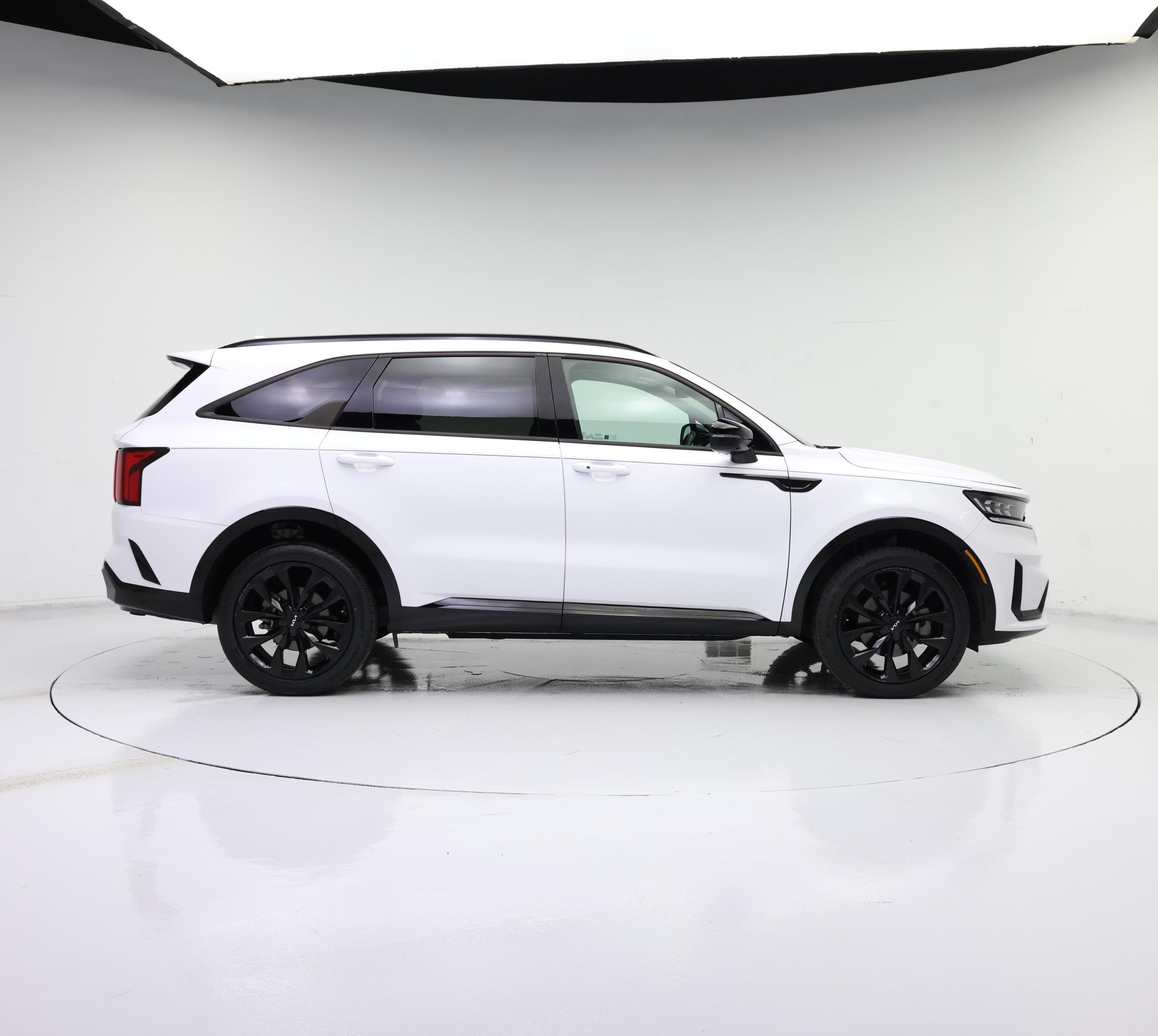 Thumbnail: 2023 Kia Sorento - 7