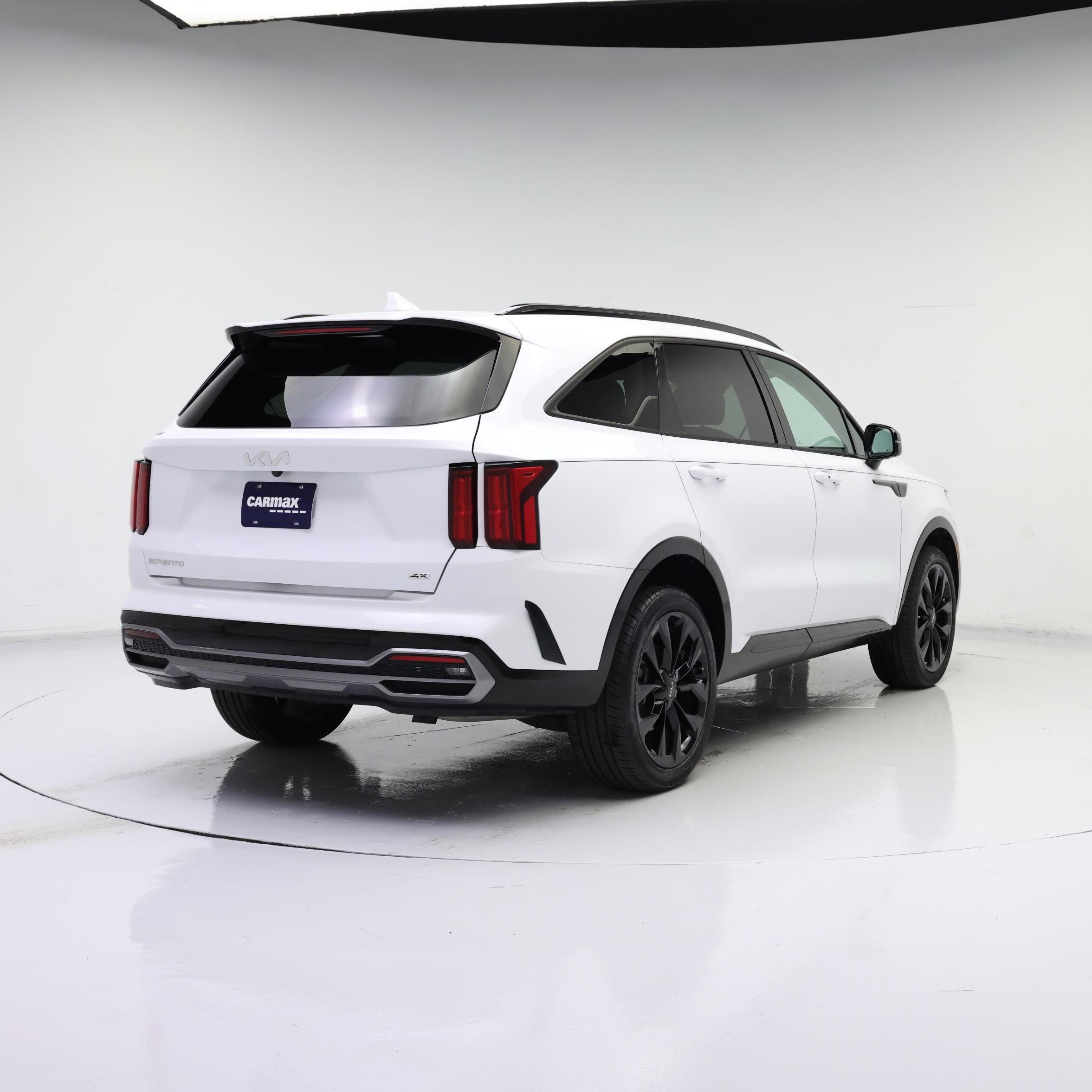 Thumbnail: 2023 Kia Sorento - 8