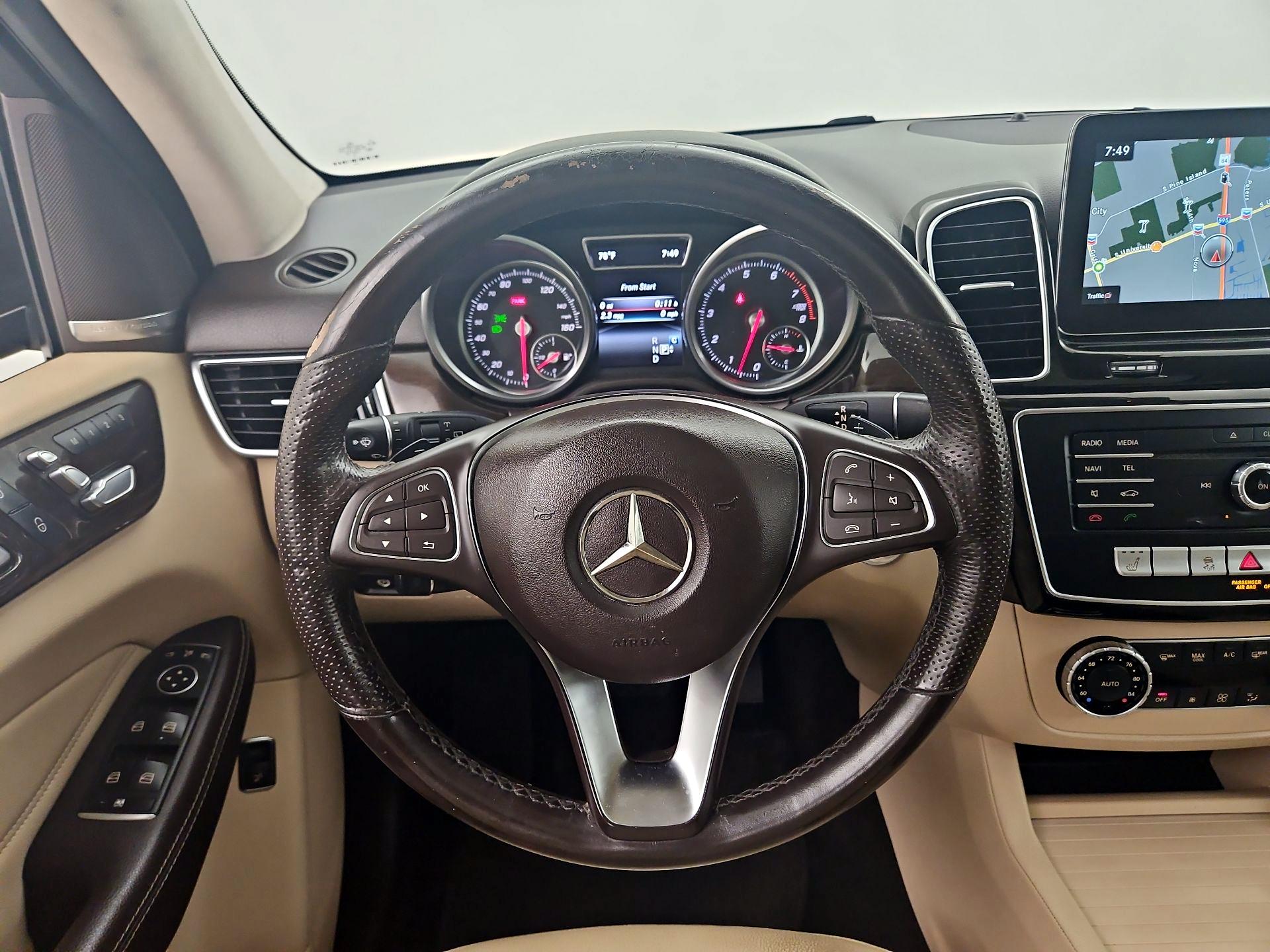 Thumbnail: 2017 Mercedes-Benz GLE - 10