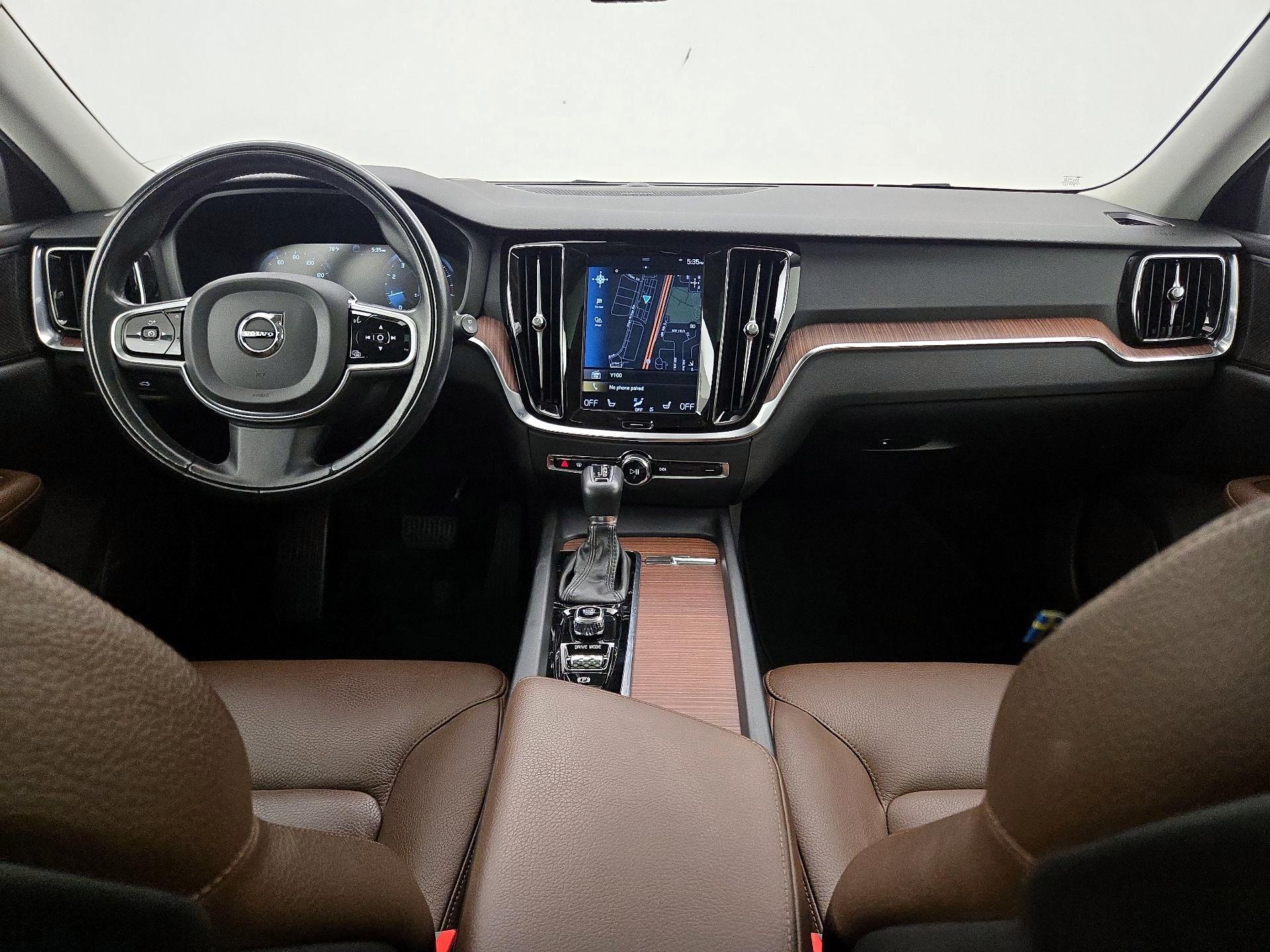Thumbnail: 2020 Volvo V60 - 9