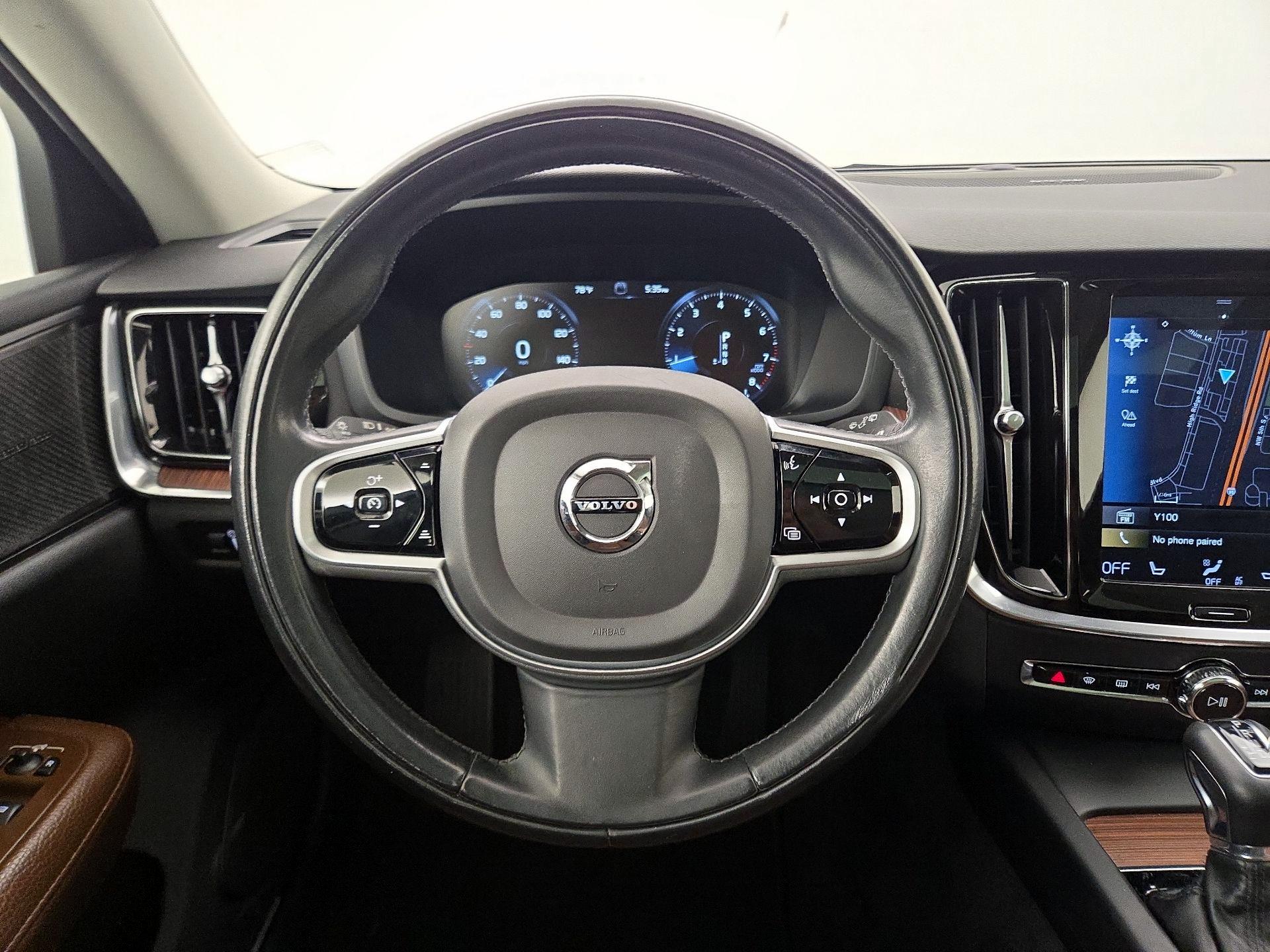 Thumbnail: 2020 Volvo V60 - 10