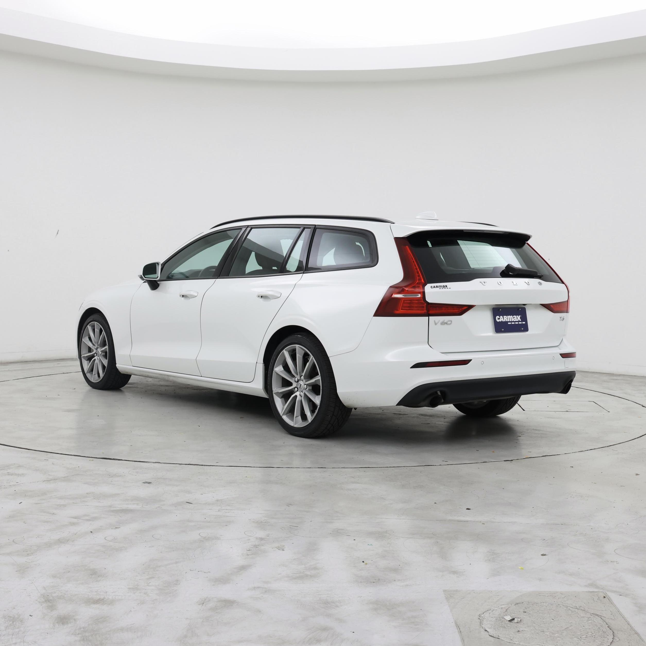 Thumbnail: 2020 Volvo V60 - 2