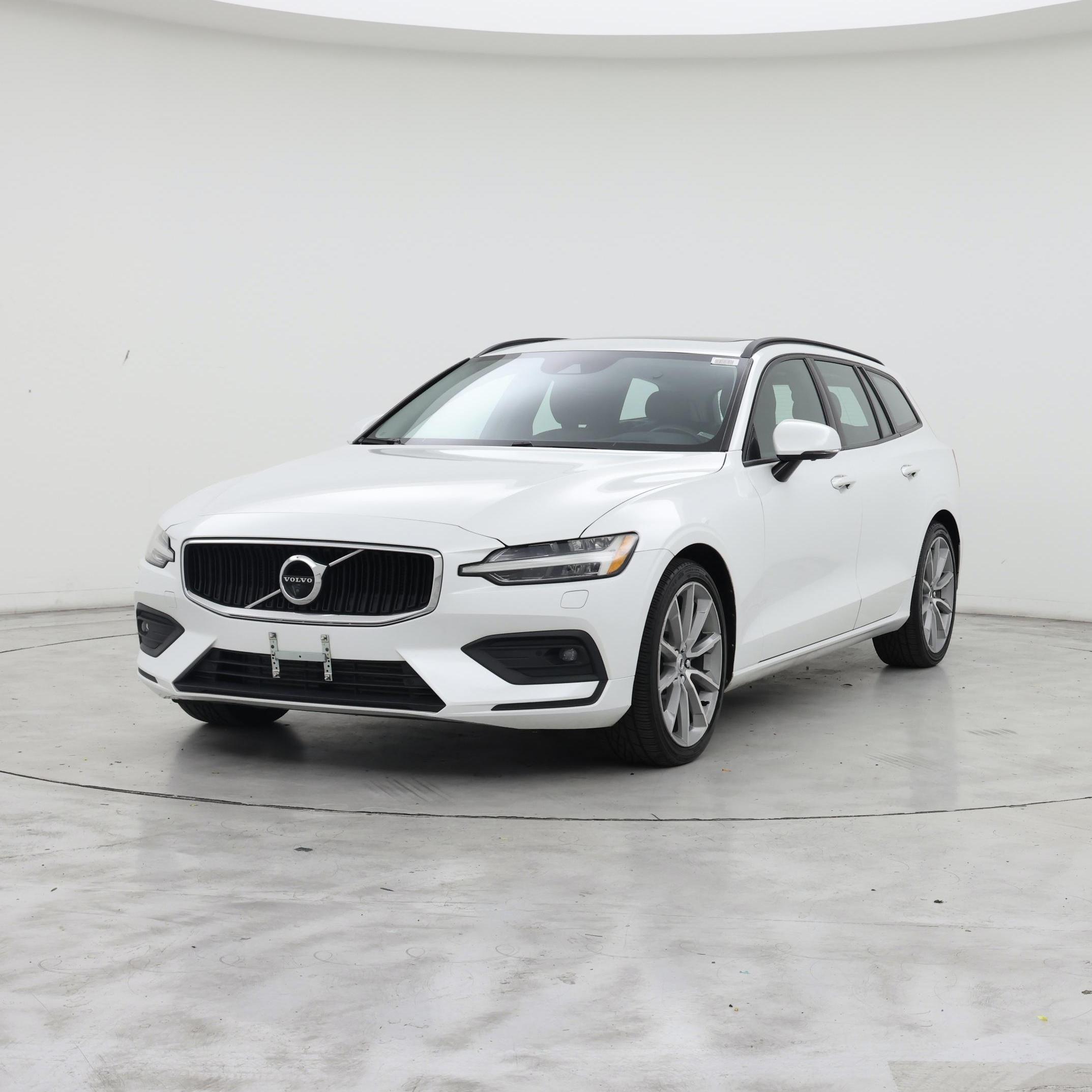 Thumbnail: 2020 Volvo V60 - 4
