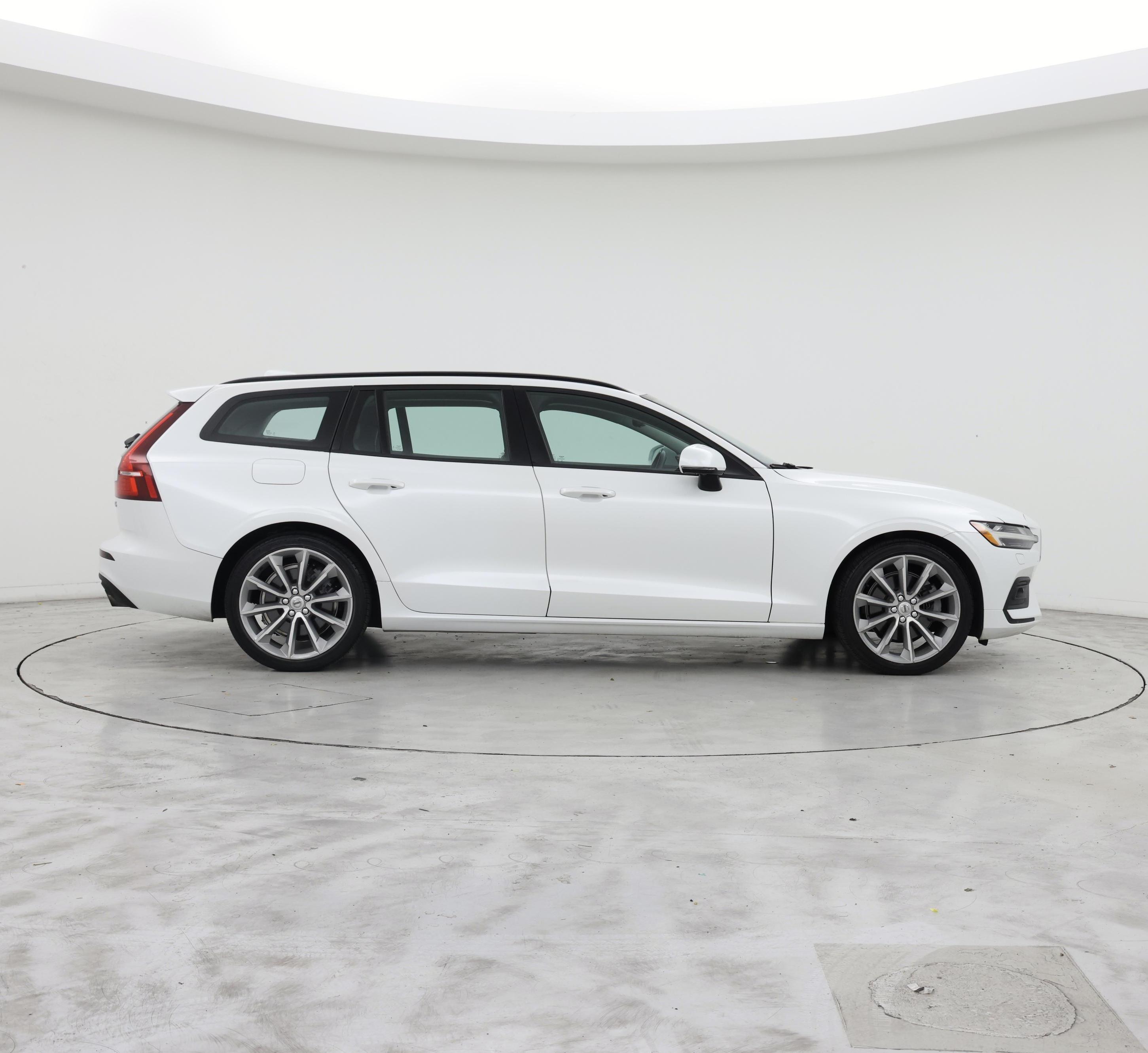 Thumbnail: 2020 Volvo V60 - 7