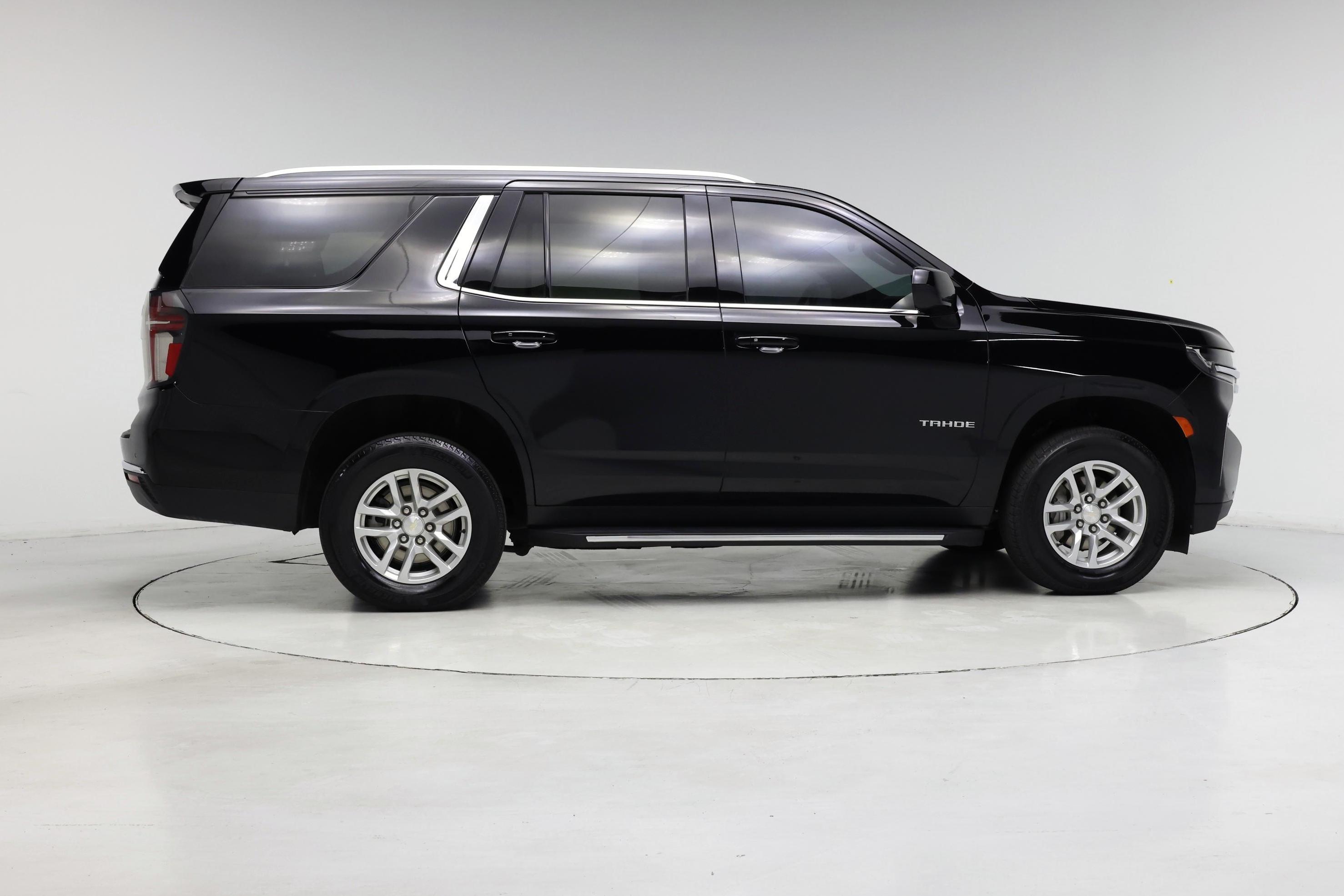 Thumbnail: 2023 Chevrolet Tahoe - 7