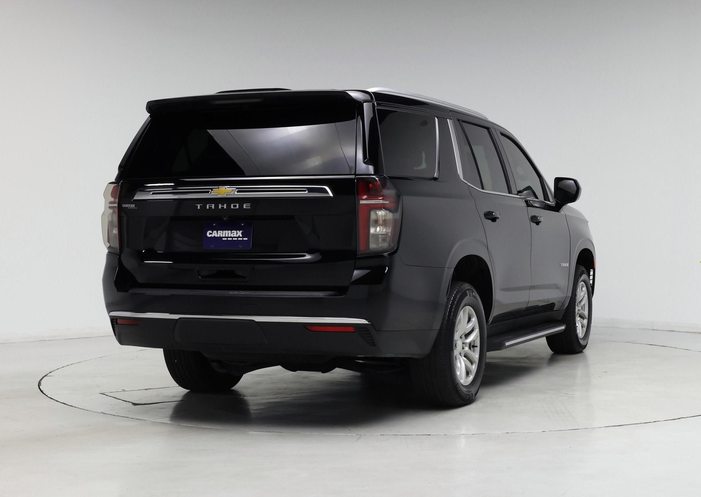 Thumbnail: 2023 Chevrolet Tahoe - 8