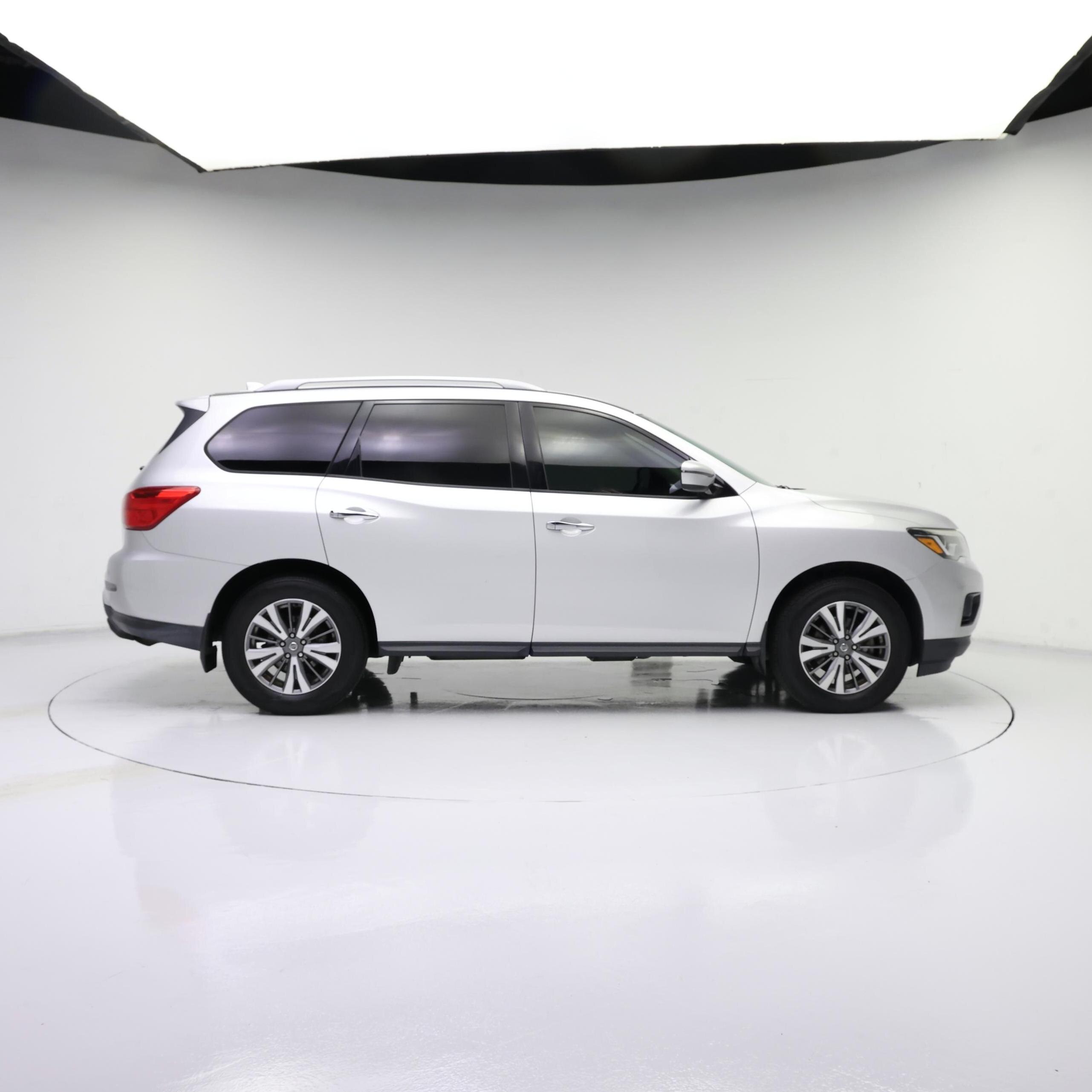 Thumbnail: 2020 Nissan Pathfinder - 7