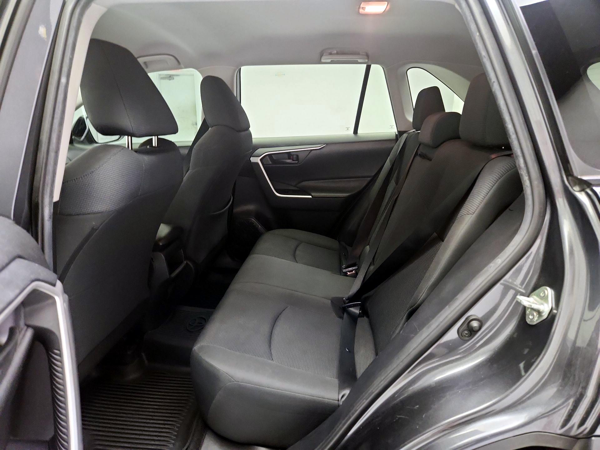 Thumbnail: 2020 Toyota RAV4 - 19