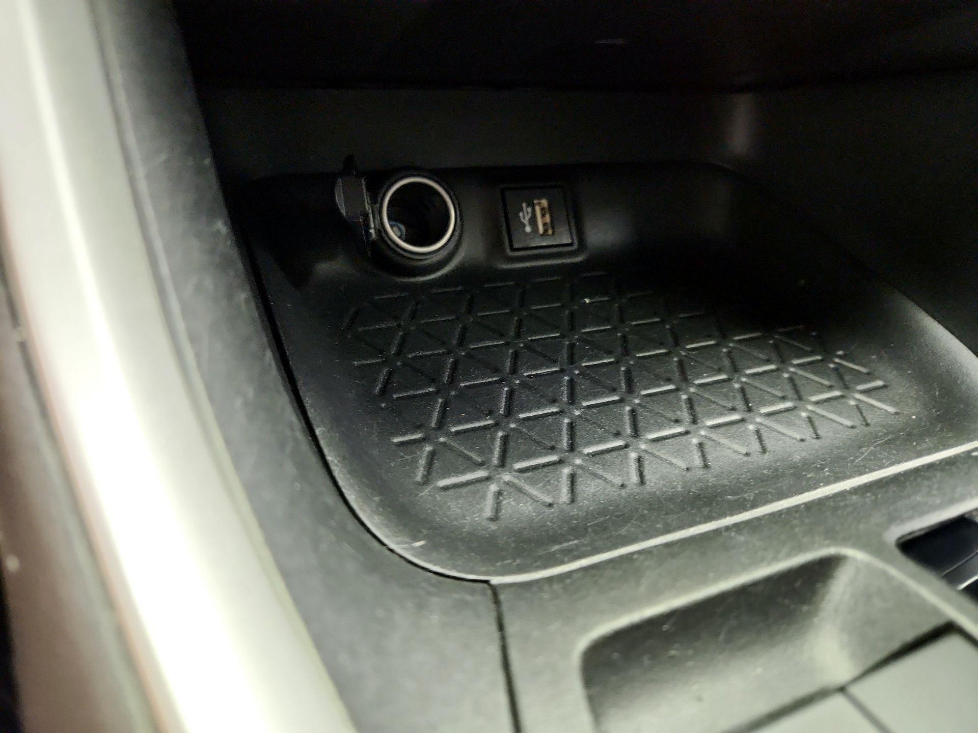 Thumbnail: 2023 Toyota RAV4 - 18